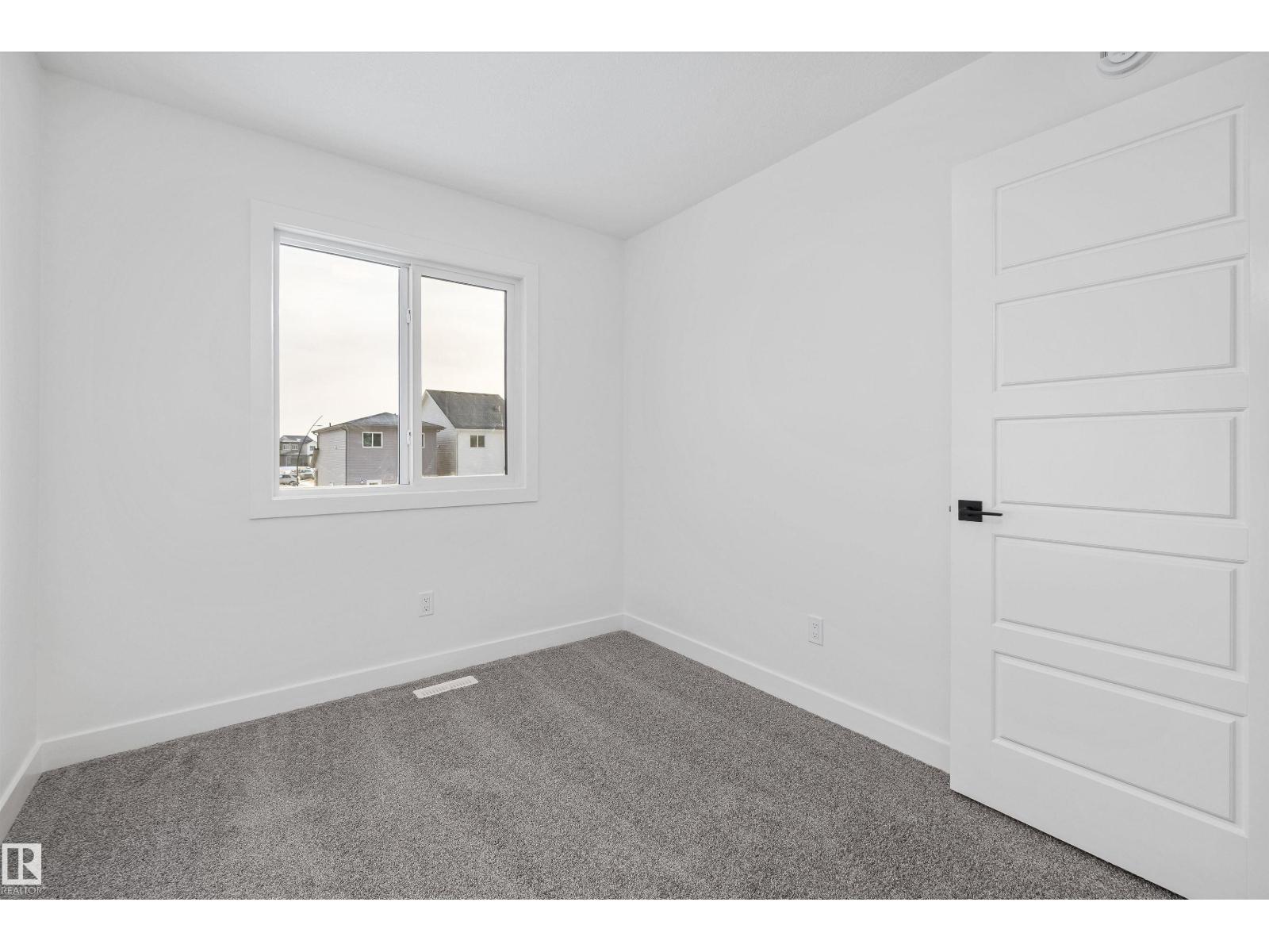 18847 29 Av Nw Property Photo 28