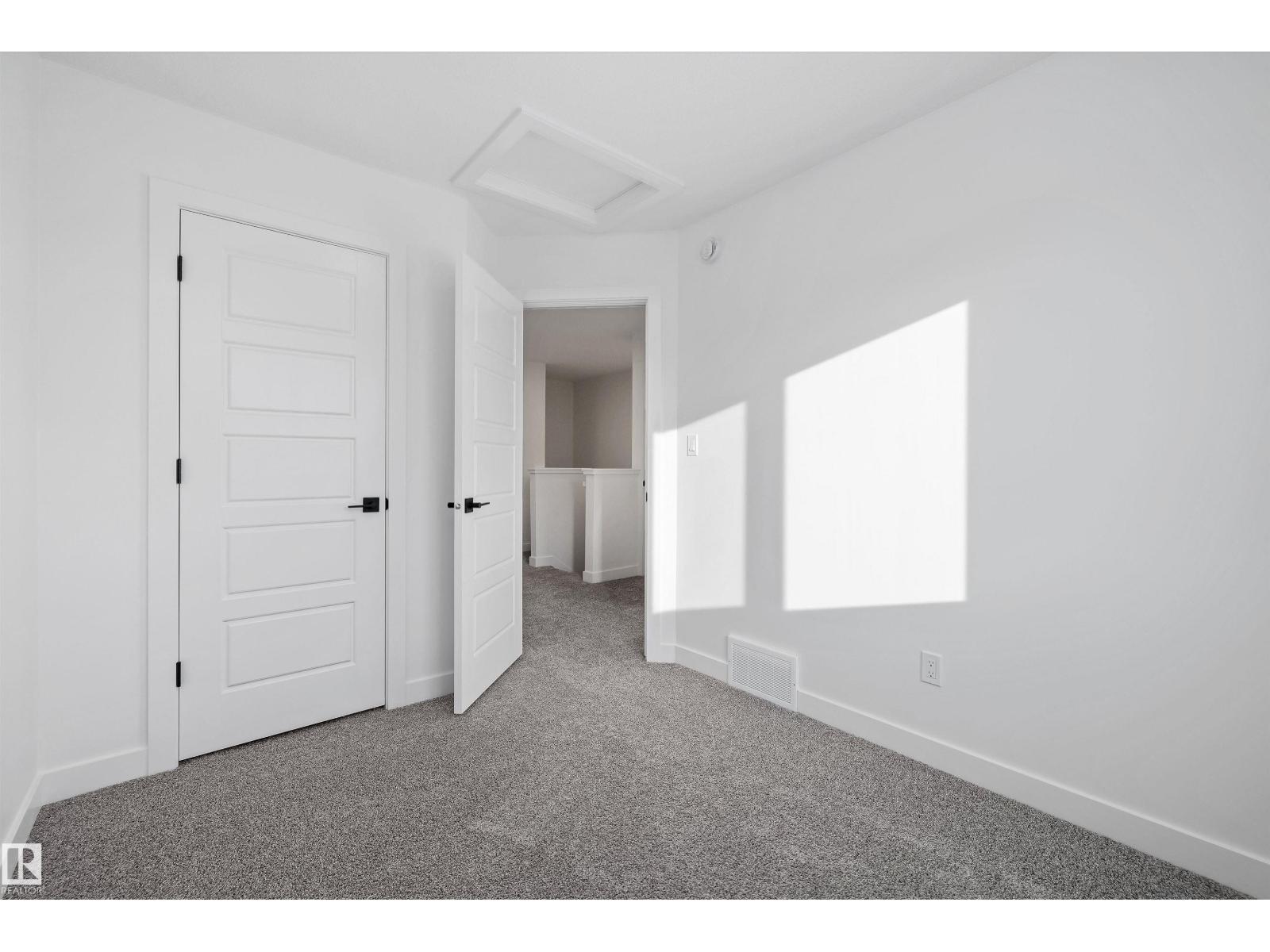 18847 29 Av Nw Property Photo 30