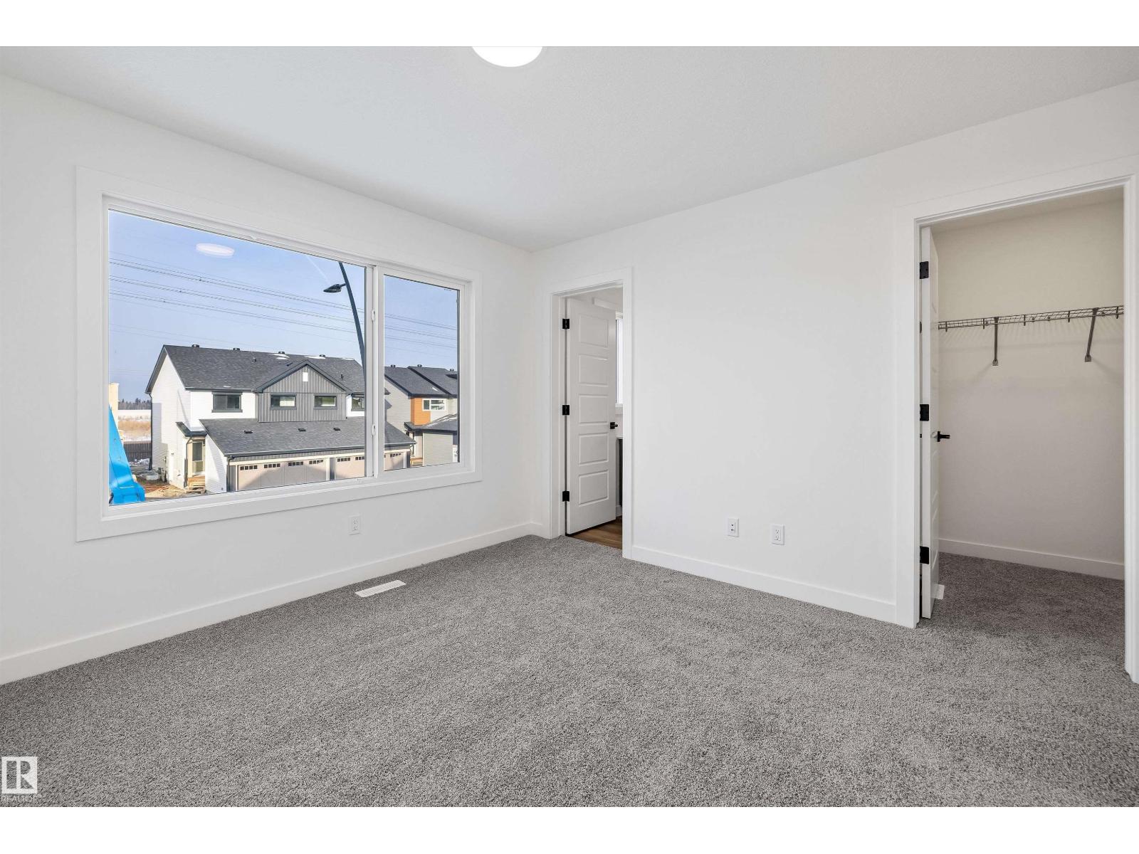 18847 29 Av Nw Property Photo 35