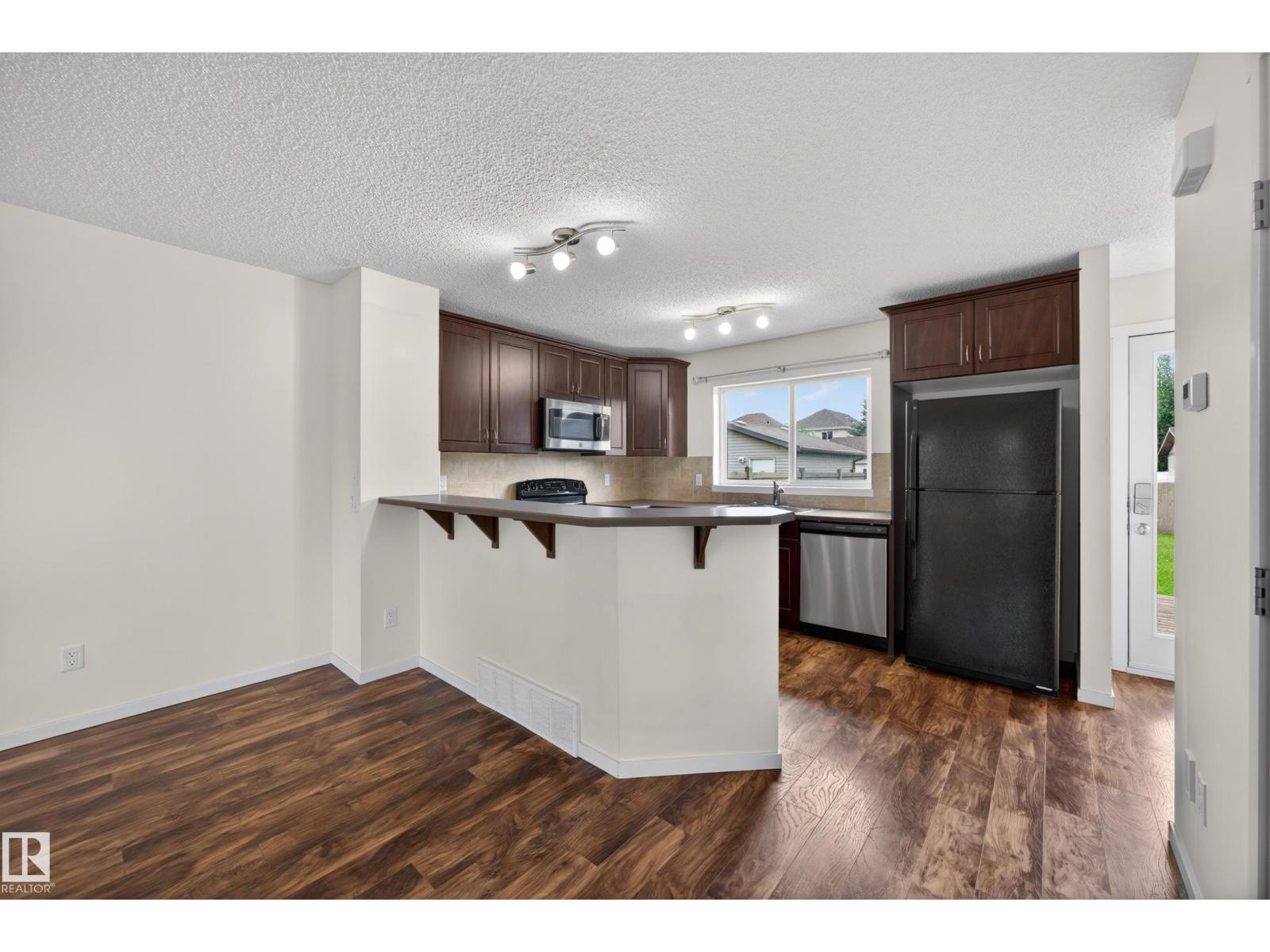 3634 12 St Nw Property Photo 10