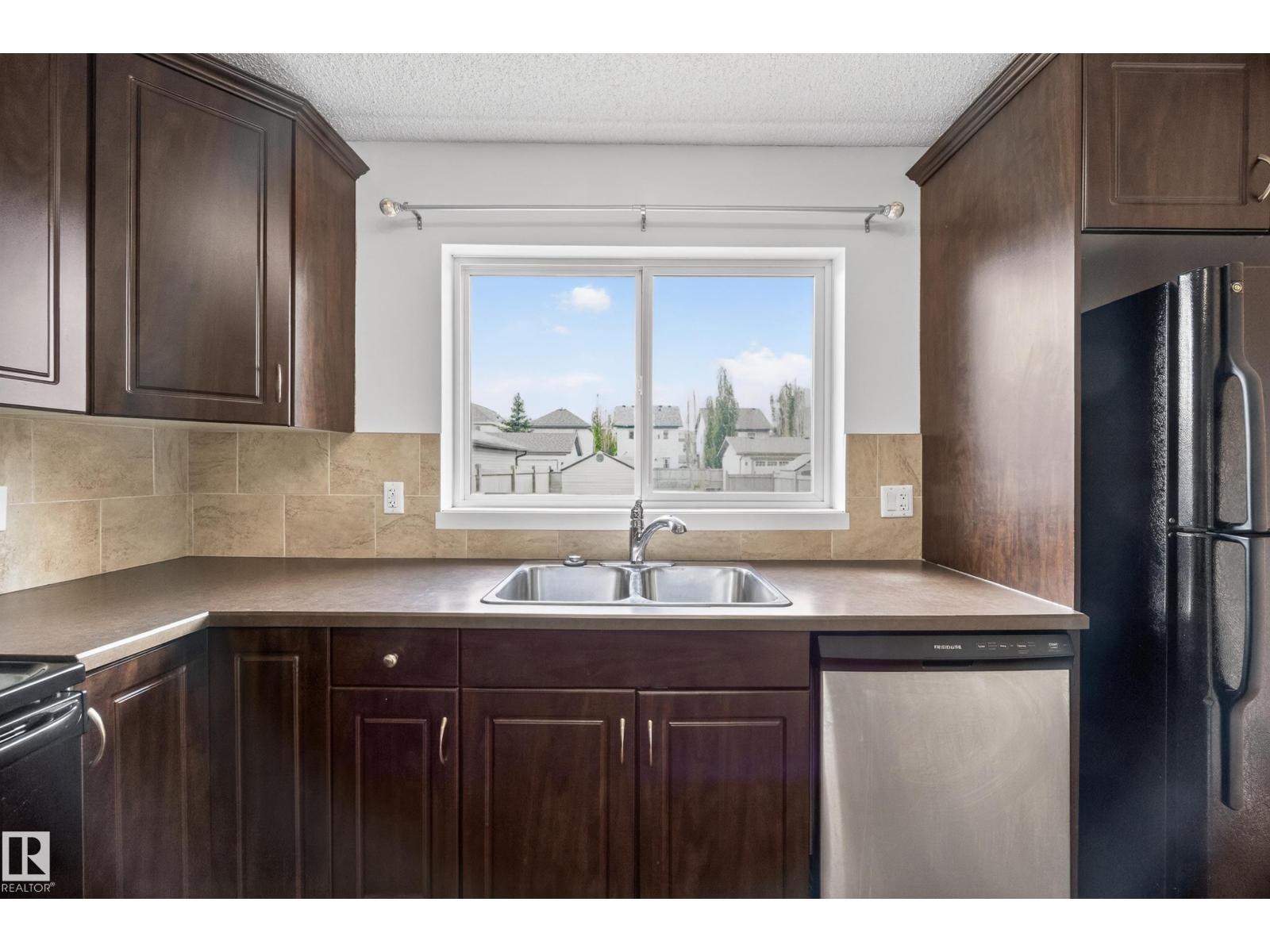 3634 12 St Nw Property Photo 17