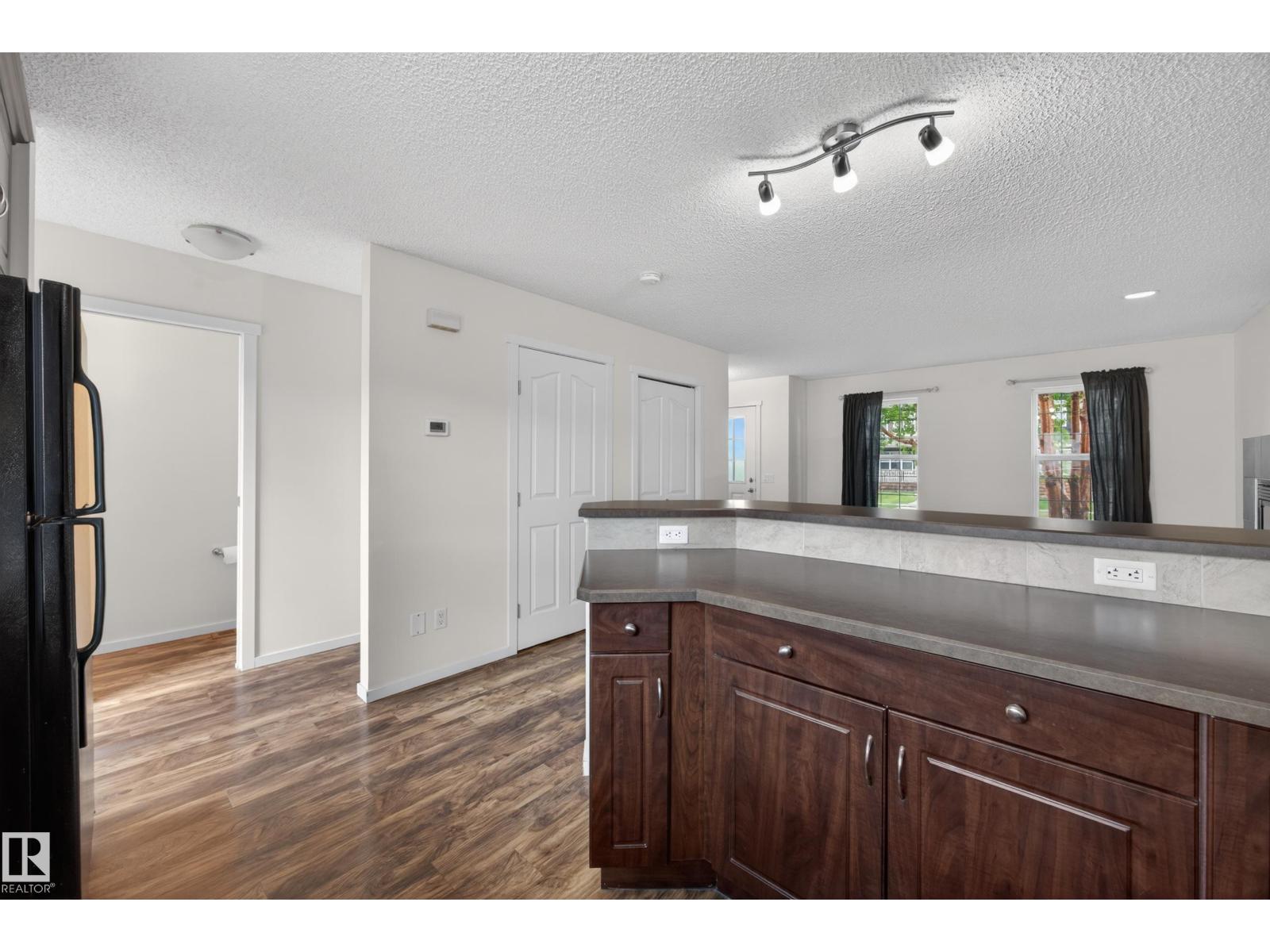 3634 12 St Nw Property Photo 18