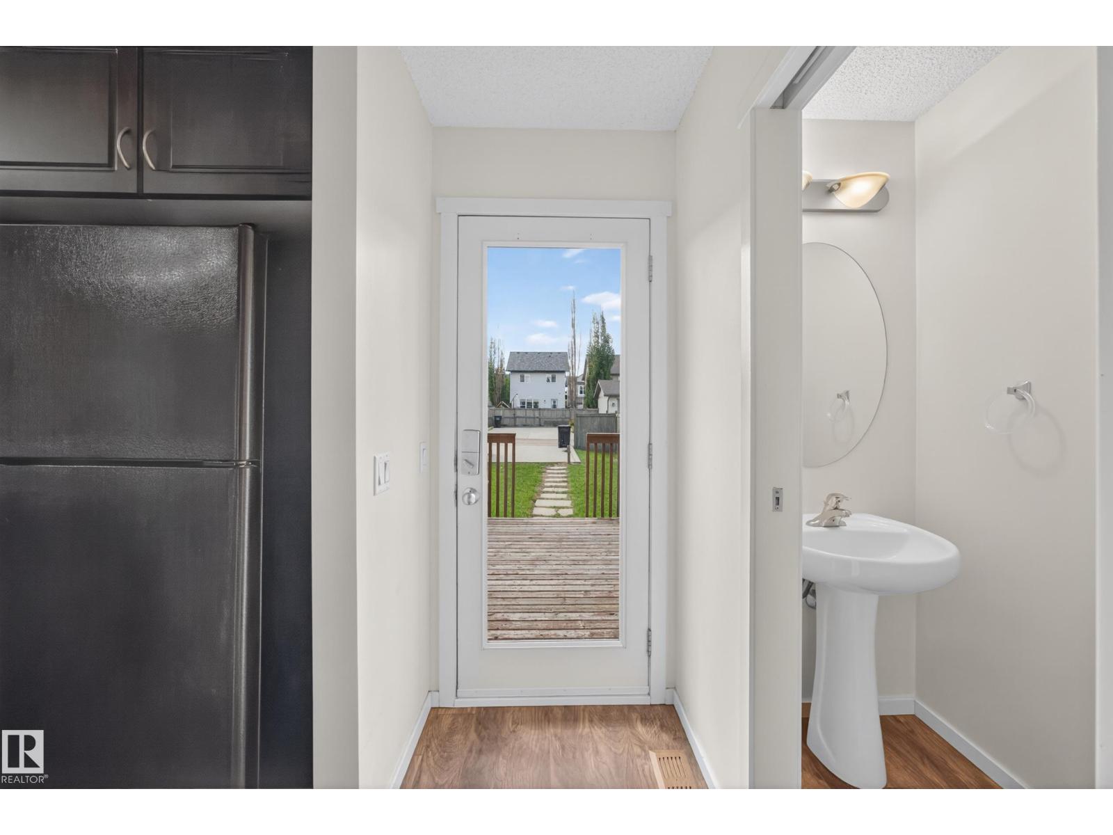 3634 12 St Nw Property Photo 20