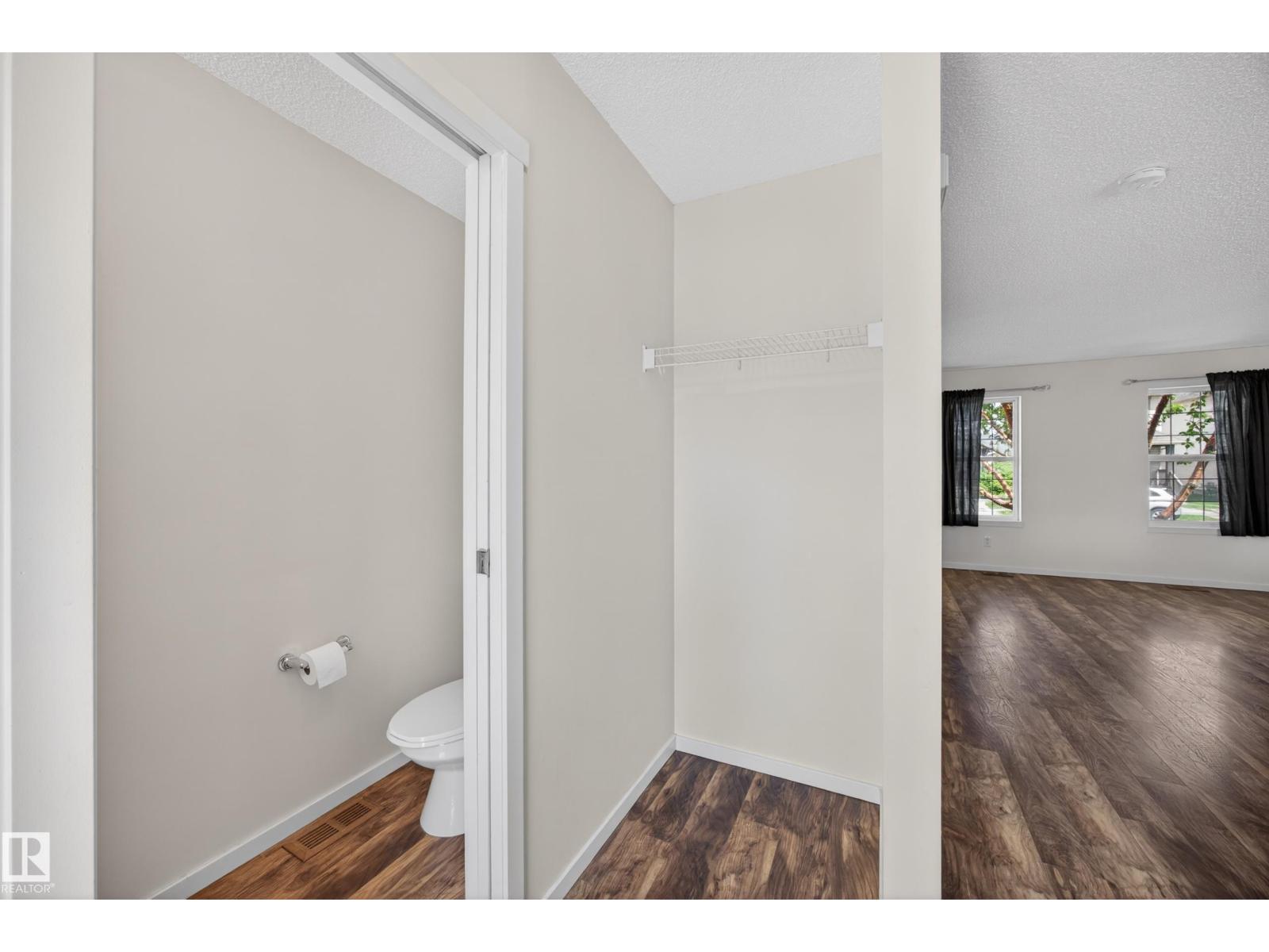 3634 12 St Nw Property Photo 22