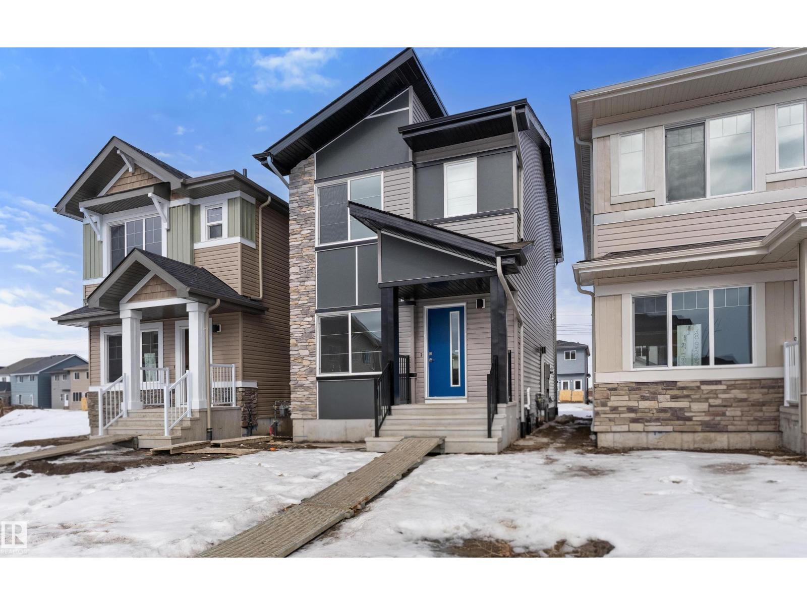 18816 28 Av Nw Property Photo 3