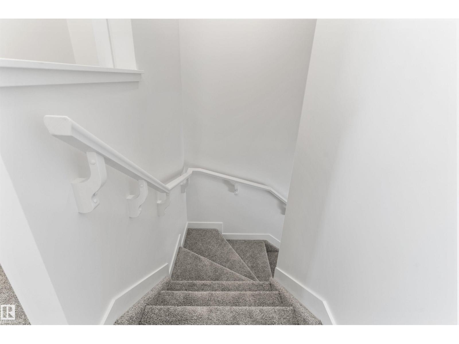 18816 28 Av Nw Property Photo 23