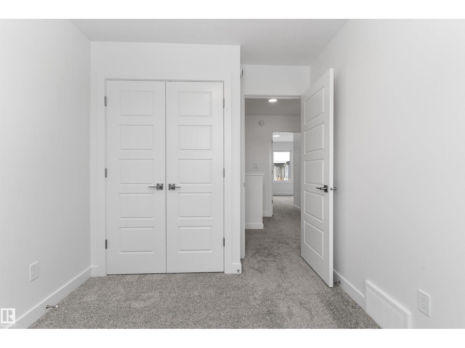 18816 28 Av Nw Property Photo 26