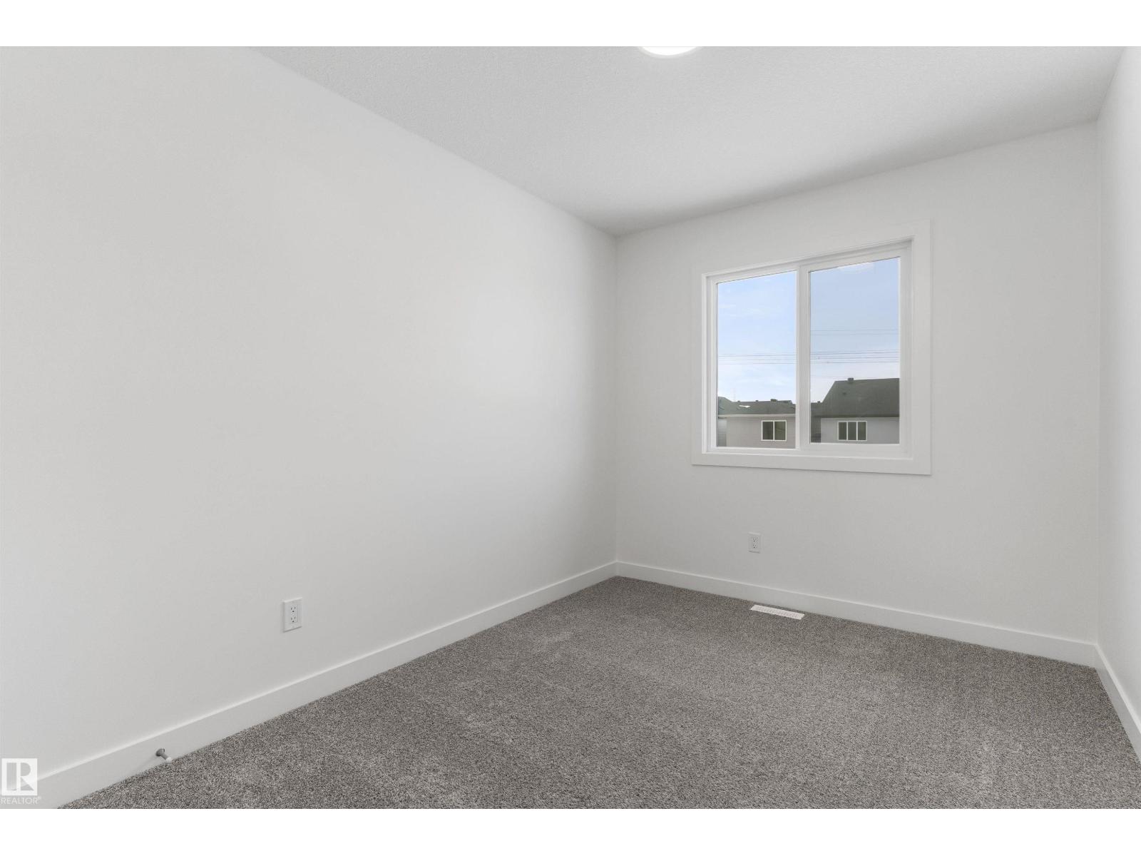18816 28 Av Nw Property Photo 27