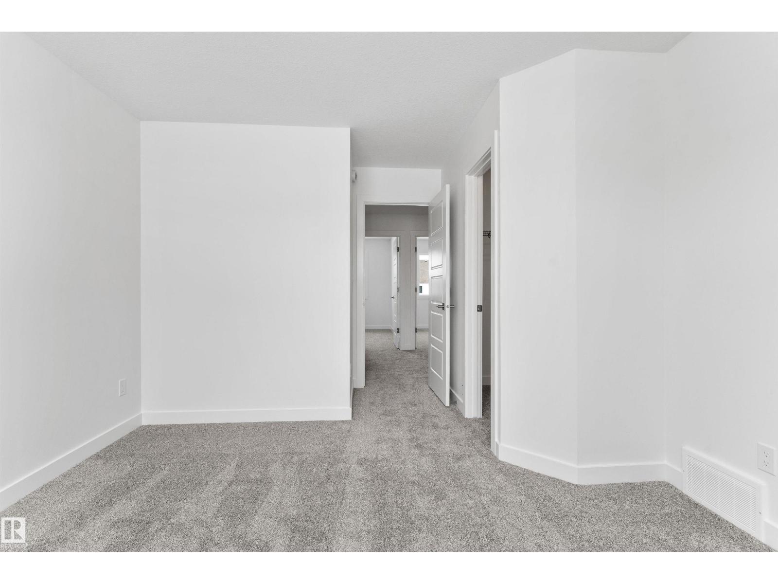 18816 28 Av Nw Property Photo 34