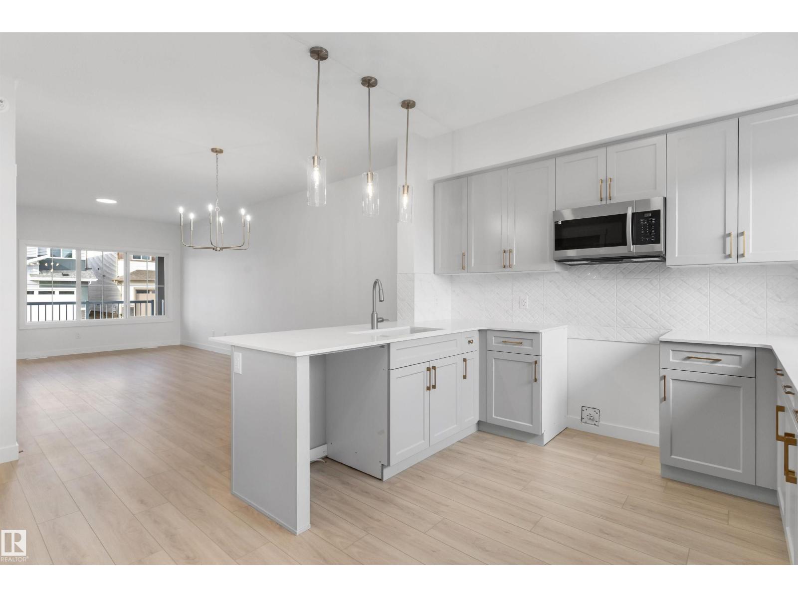 4203 63 St Property Photo 5