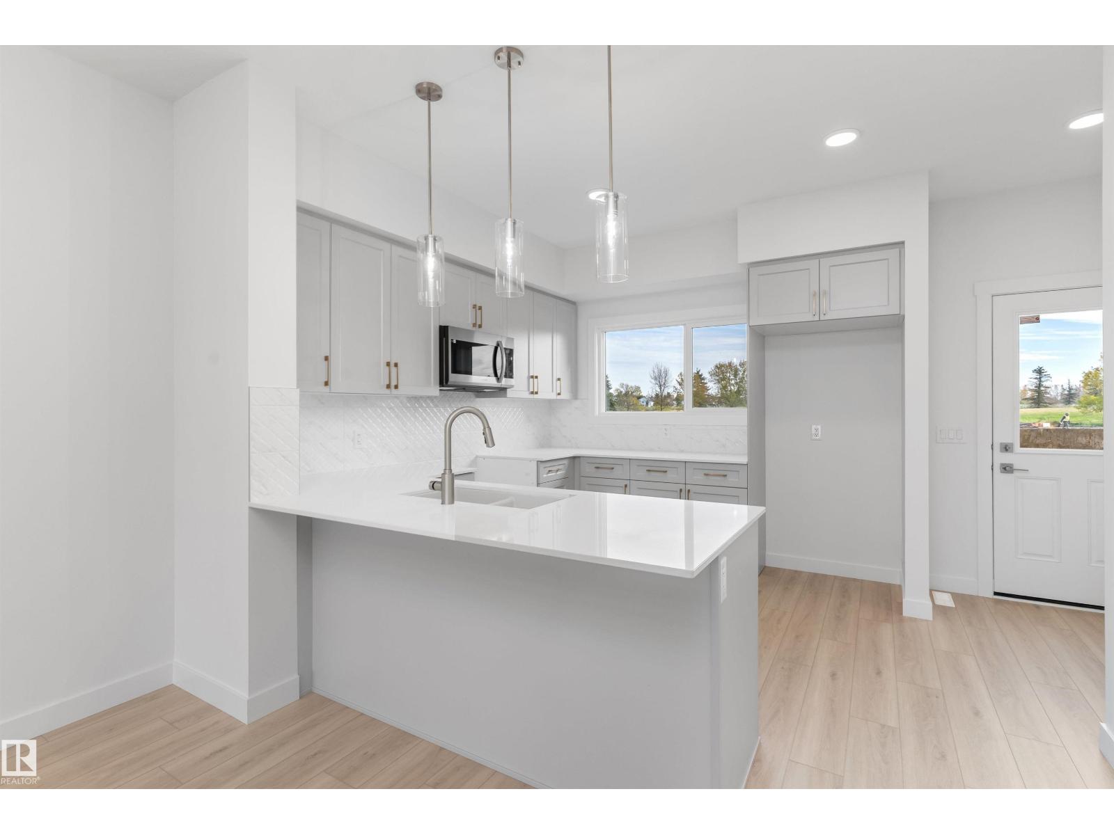 4203 63 St Property Photo 6