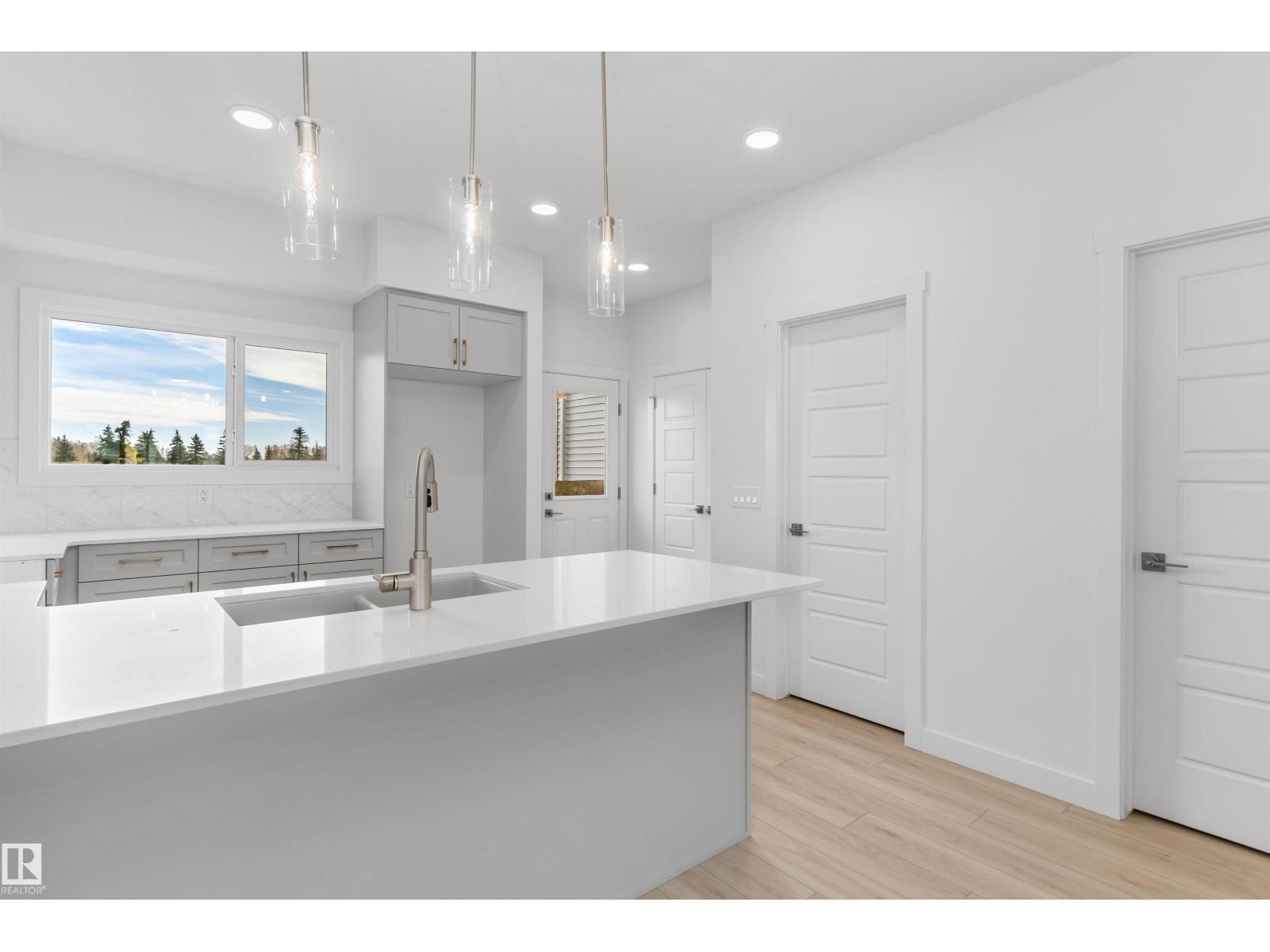 4203 63 St Property Photo 10