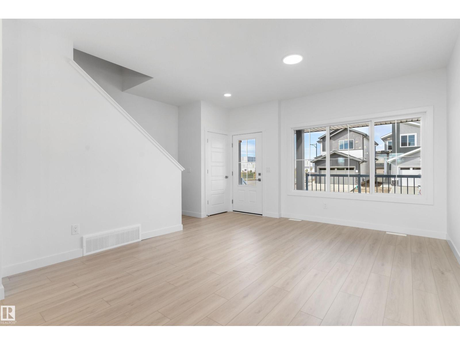 4203 63 St Property Photo 16