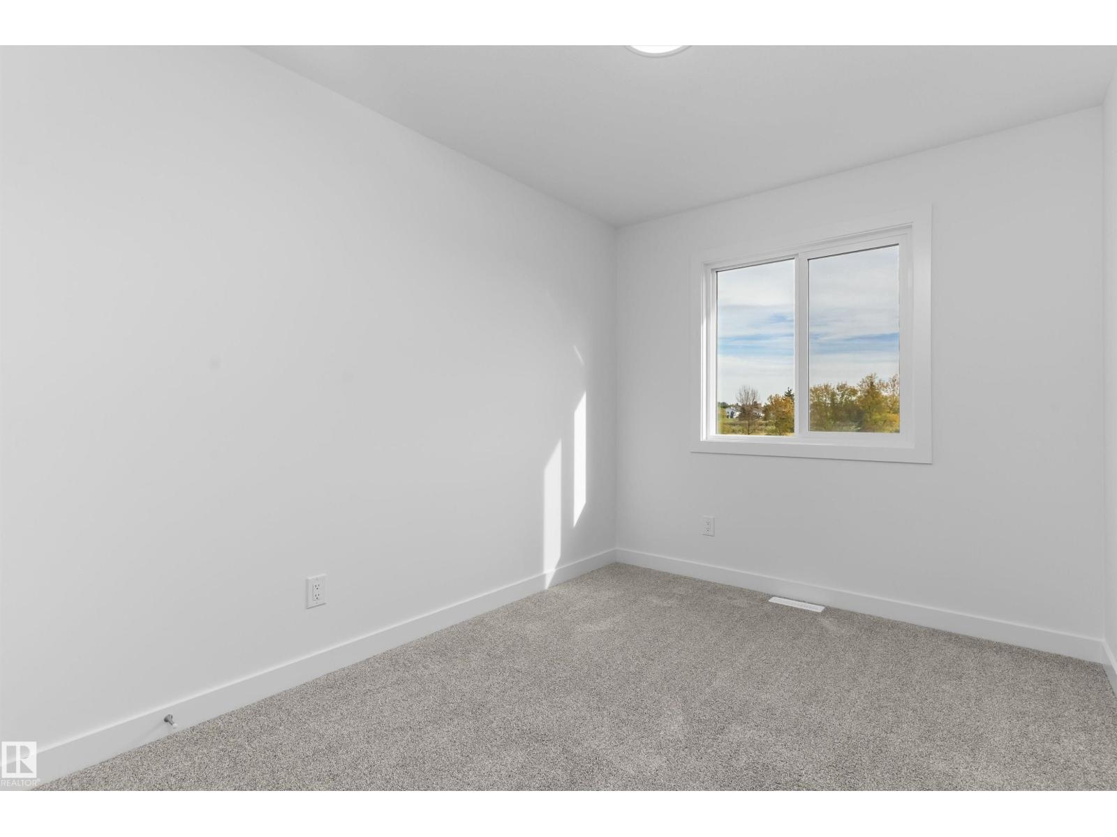 4203 63 St Property Photo 24