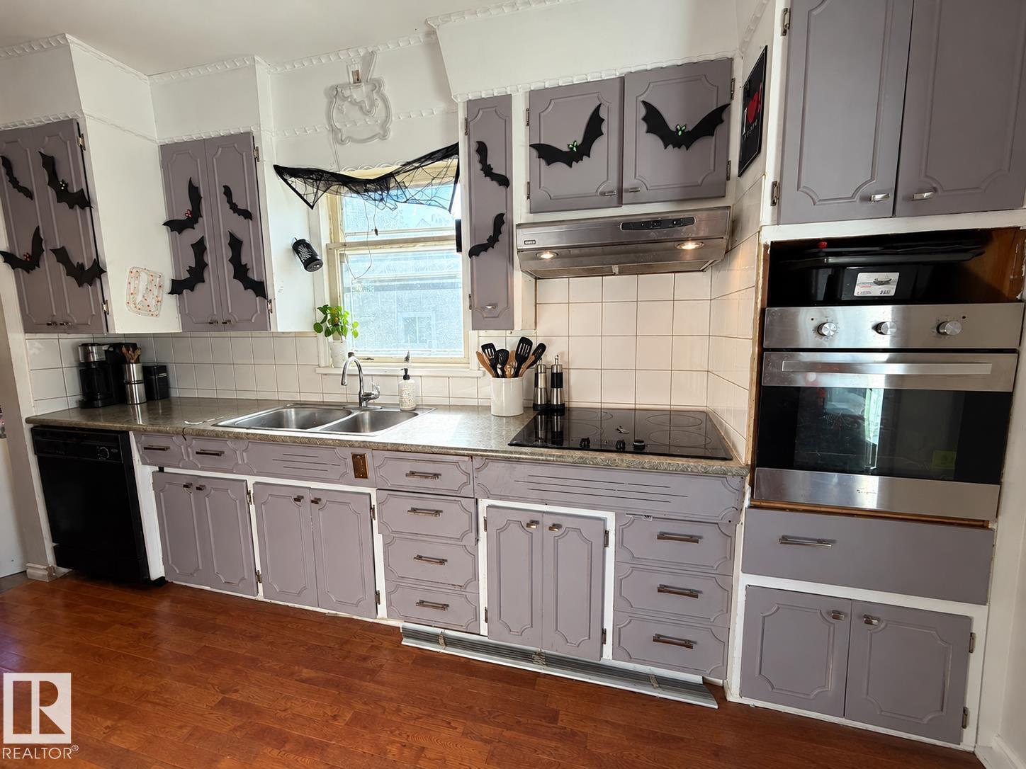 12026 77 St Nw Property Photo 5