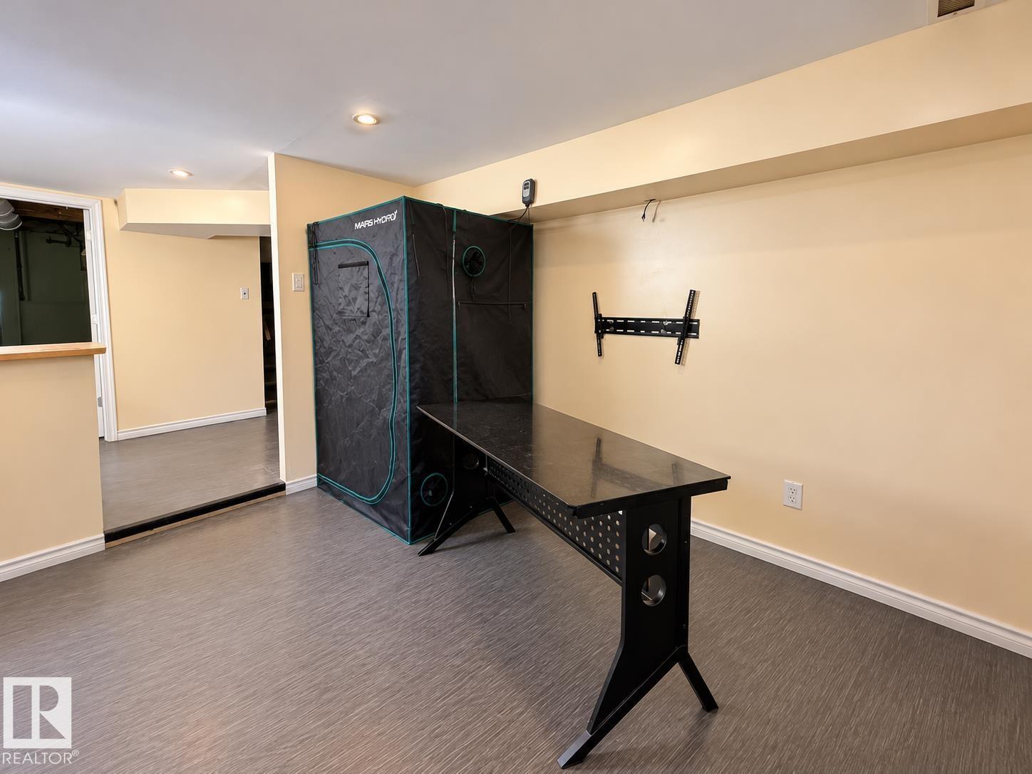 12026 77 St Nw Property Photo 16