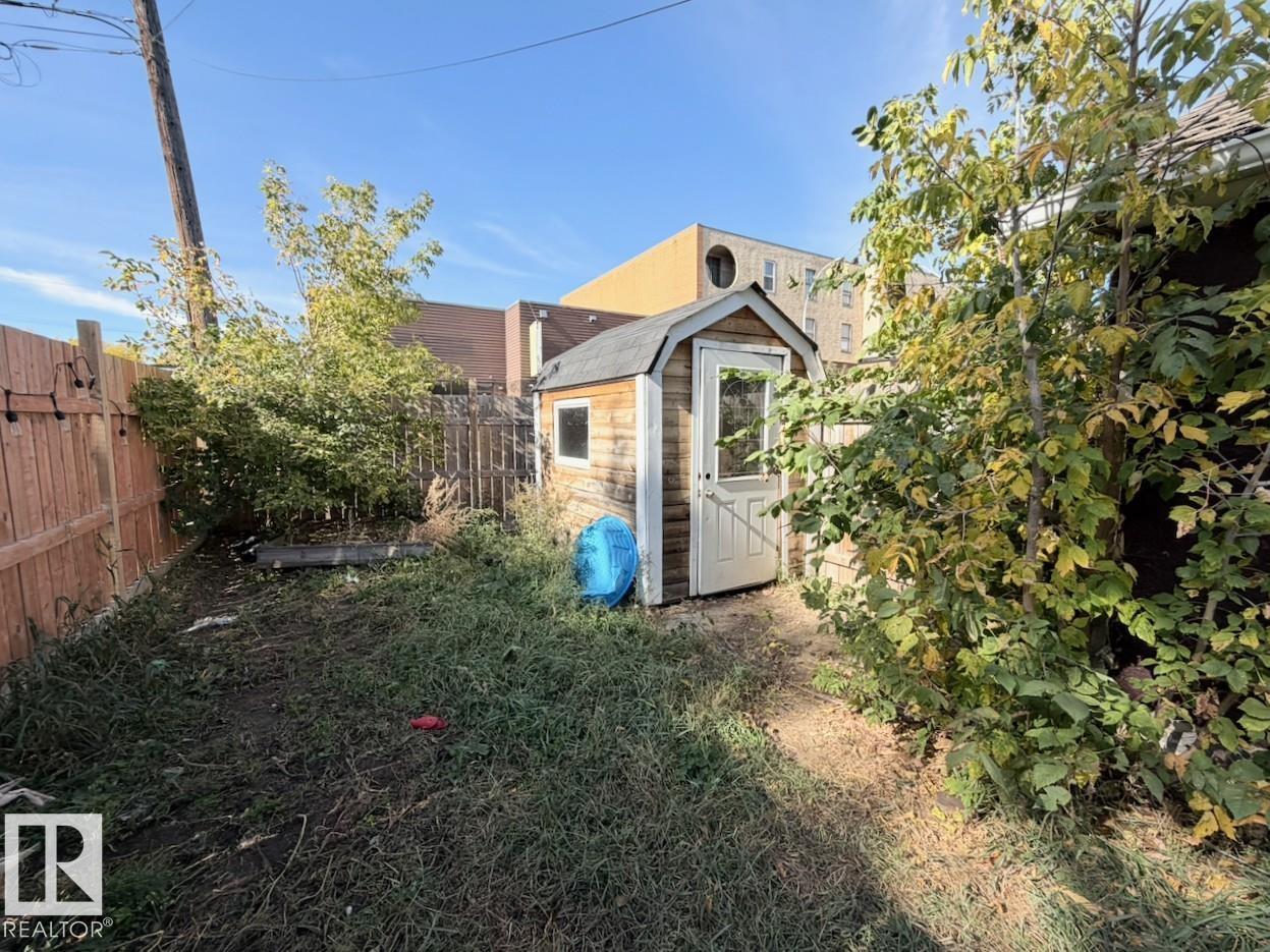 12026 77 St Nw Property Photo 21