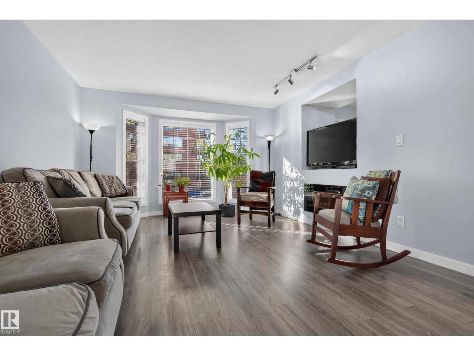 11410 102 Av Nw Property Photo 13