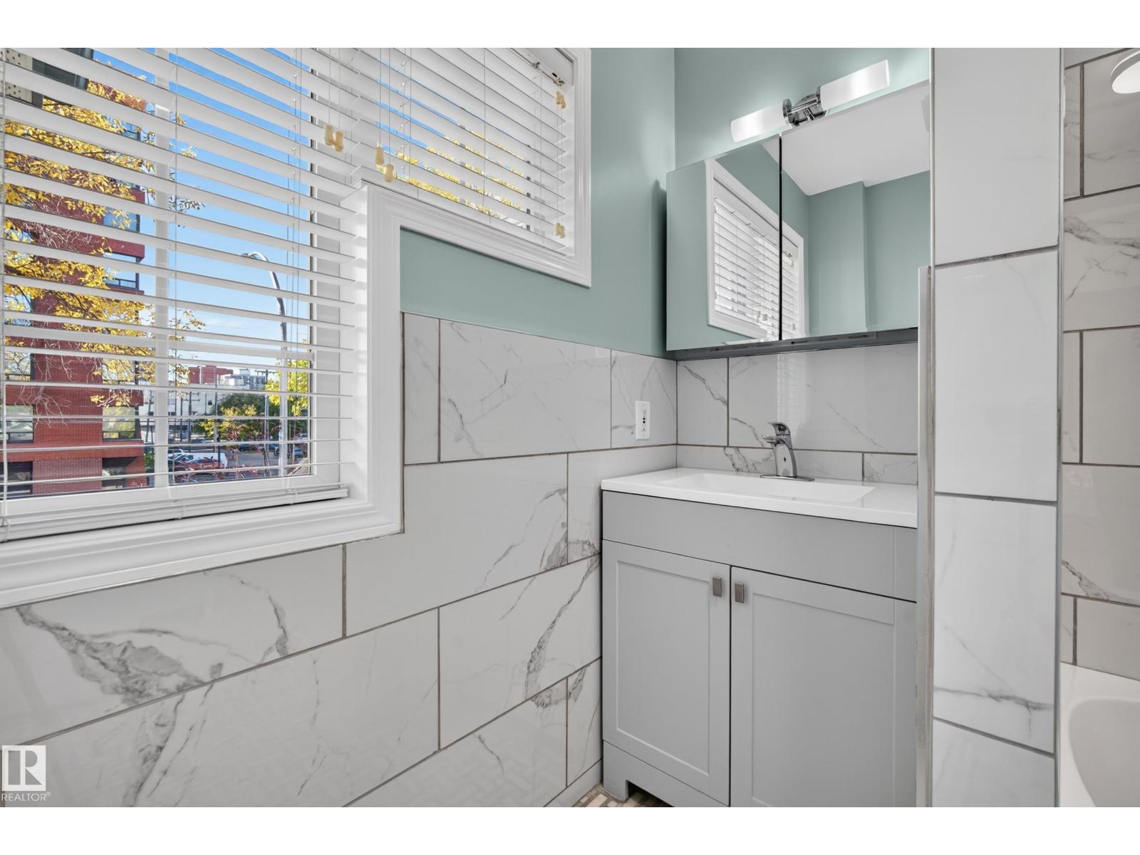 11410 102 Av Nw Property Photo 31
