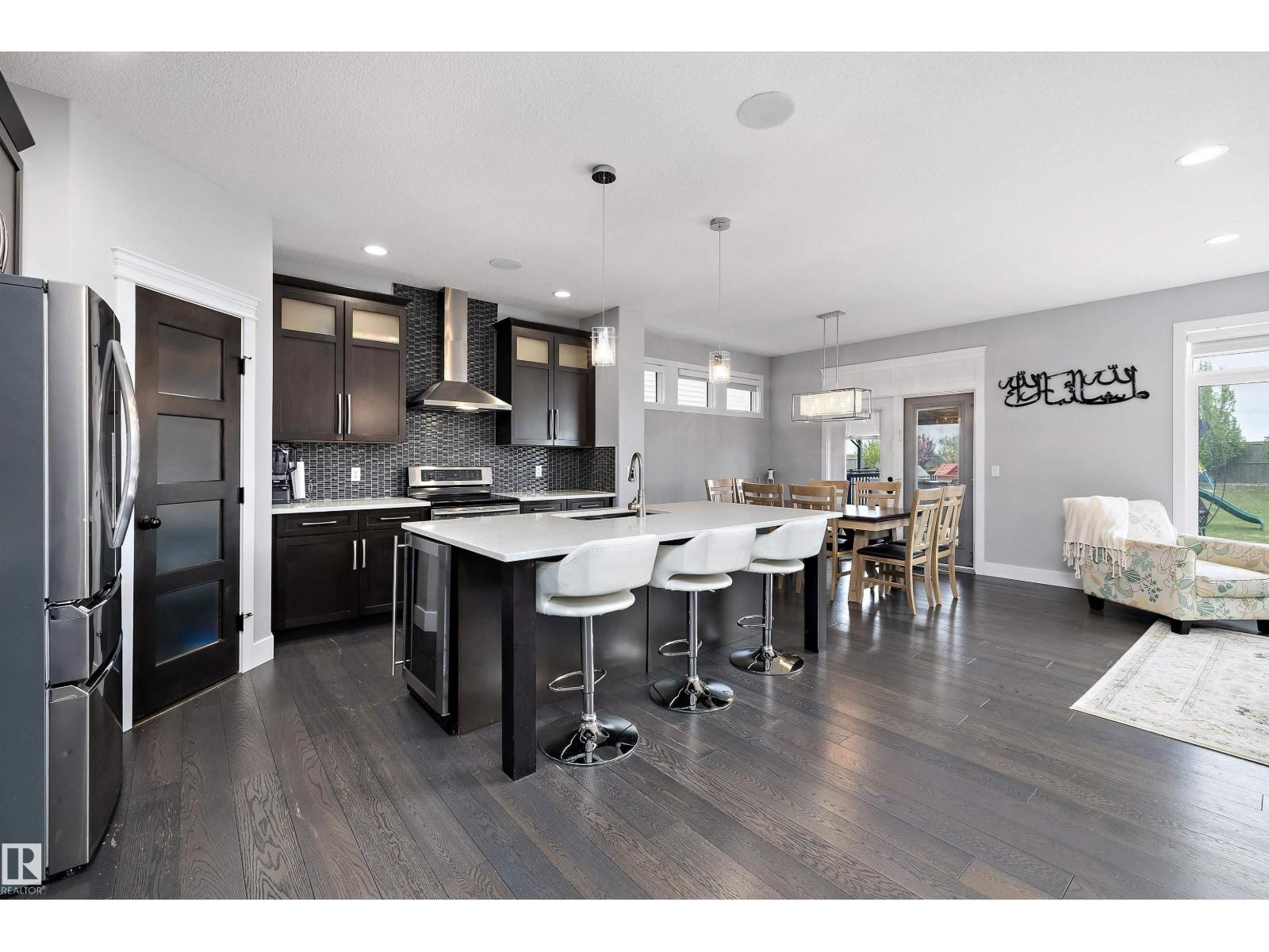 7656 182 Av Nw Property Photo 8