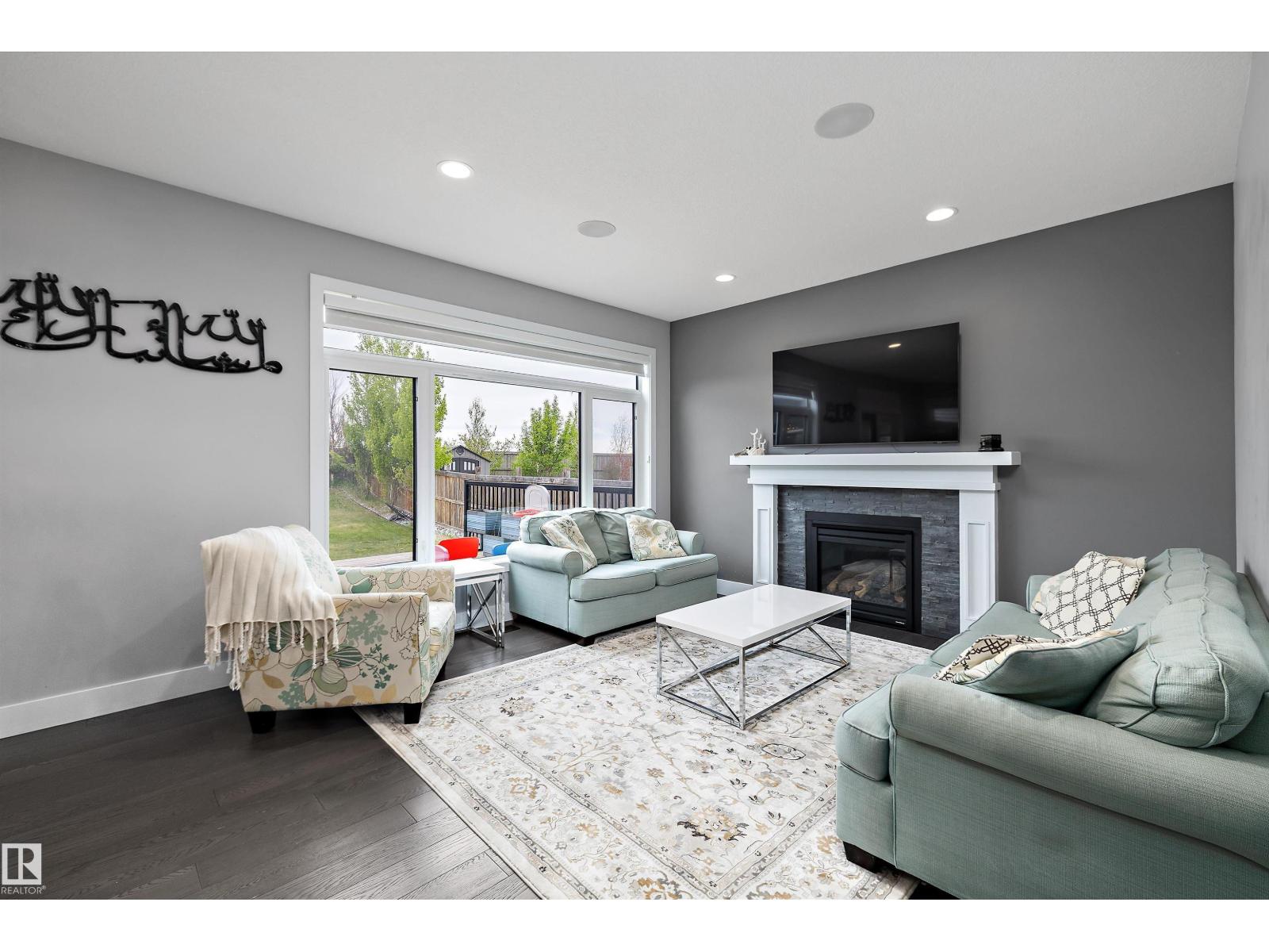 7656 182 Av Nw Property Photo 16