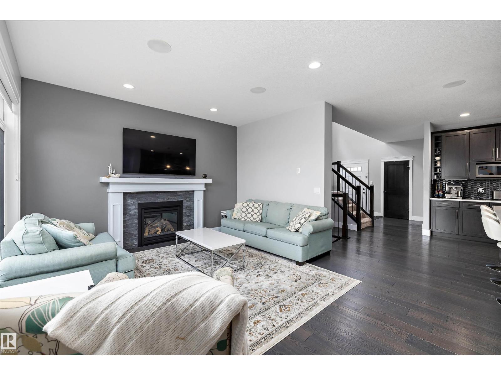 7656 182 Av Nw Property Photo 17