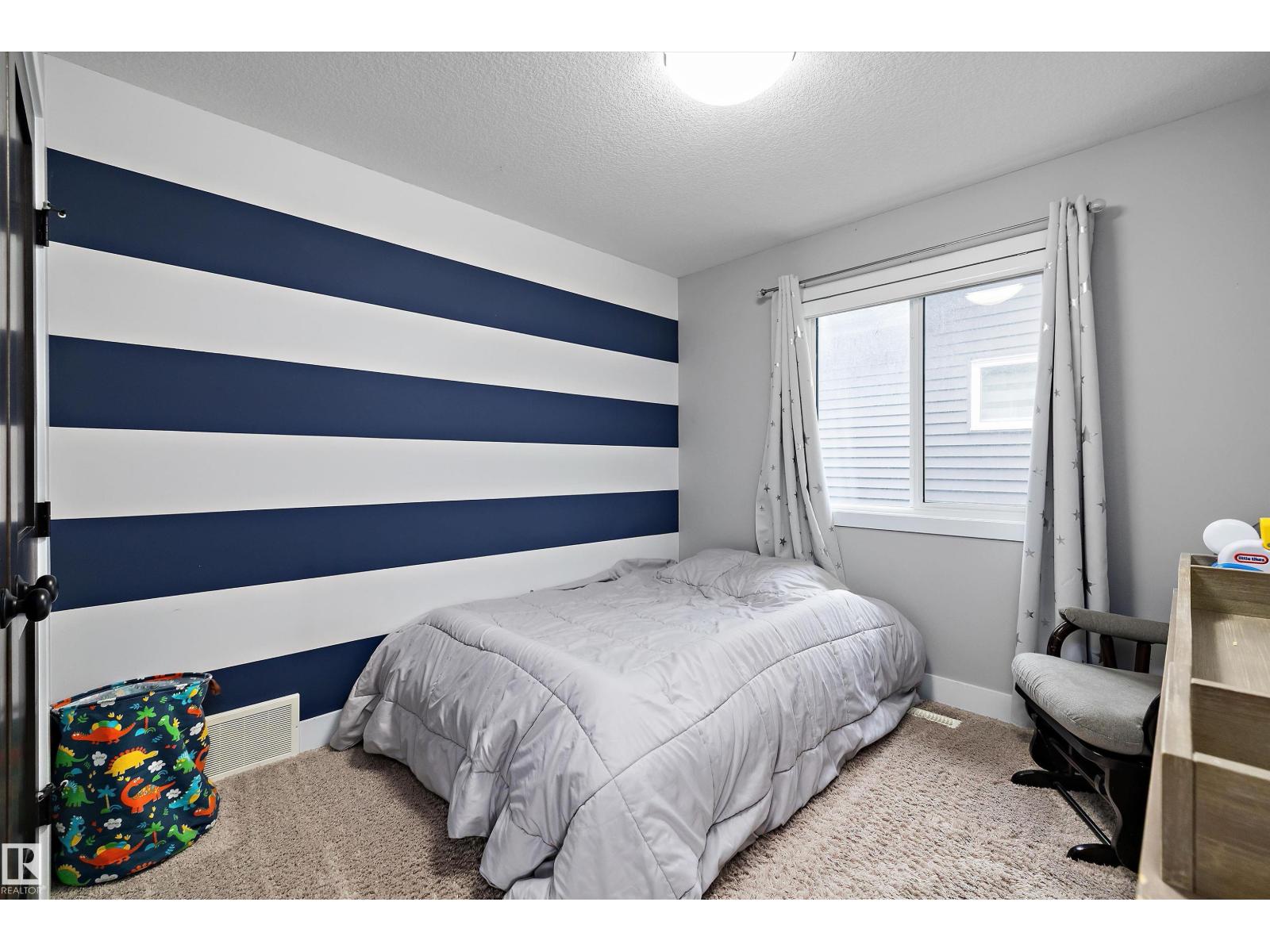 7656 182 Av Nw Property Photo 28
