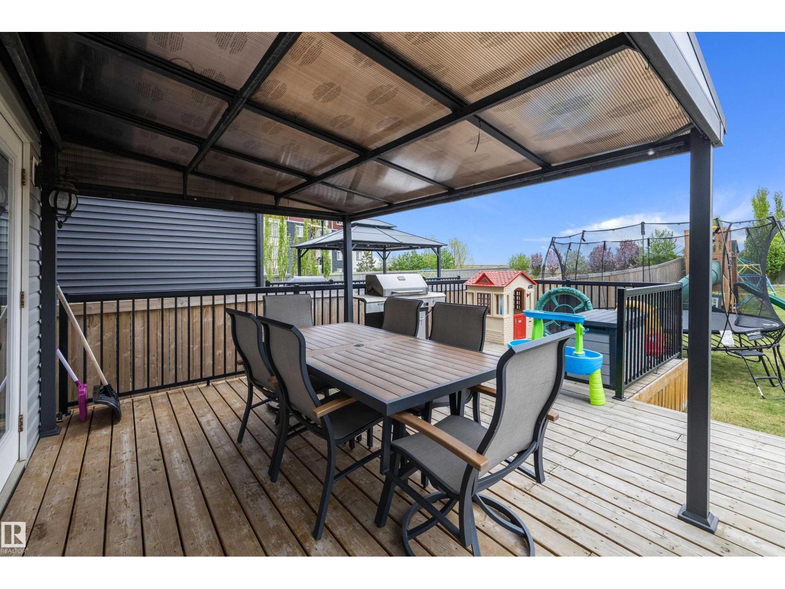 7656 182 Av Nw Property Photo 42
