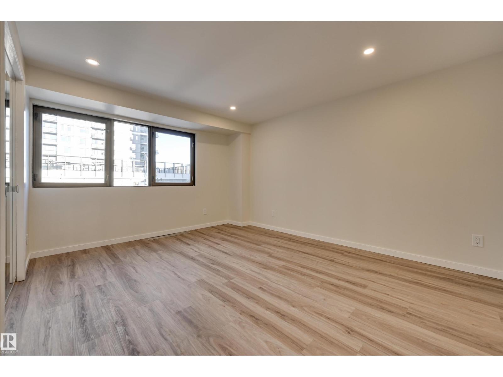 #1 11960 100 Av Nw Property Photo 29