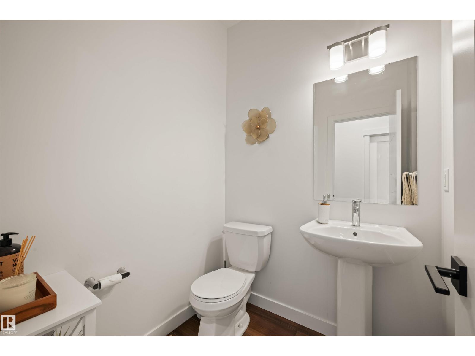 2742 Collins Cr Sw Property Photo 7