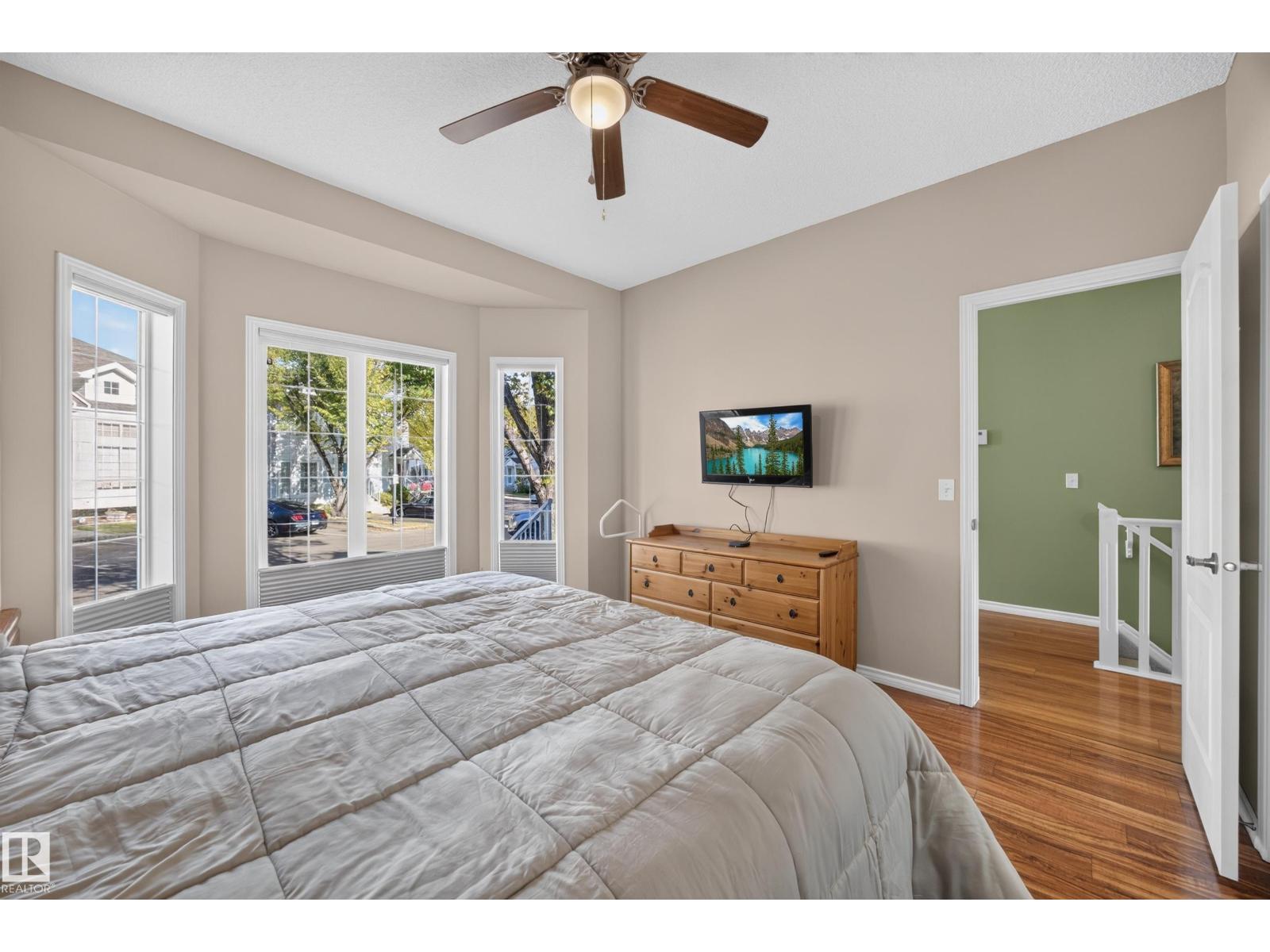 #31 1780 Glastonbury Bv Nw Property Photo 9