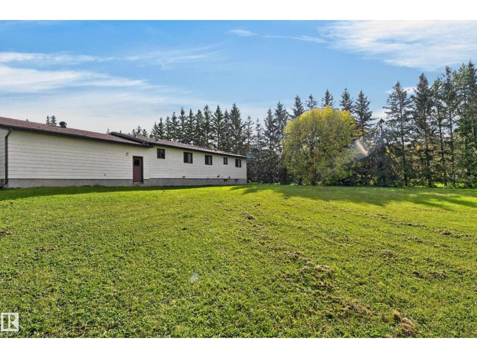 5003 46 St Property Photo 13