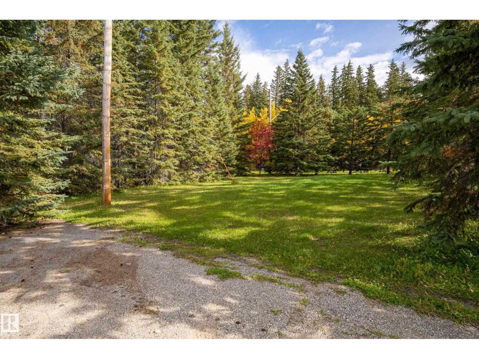 5003 46 St Property Photo 17