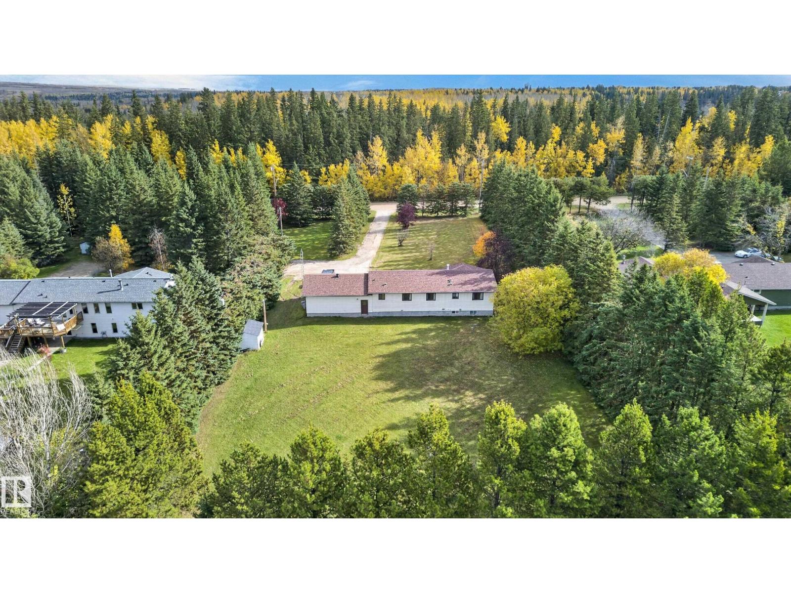 5003 46 St Property Photo 24