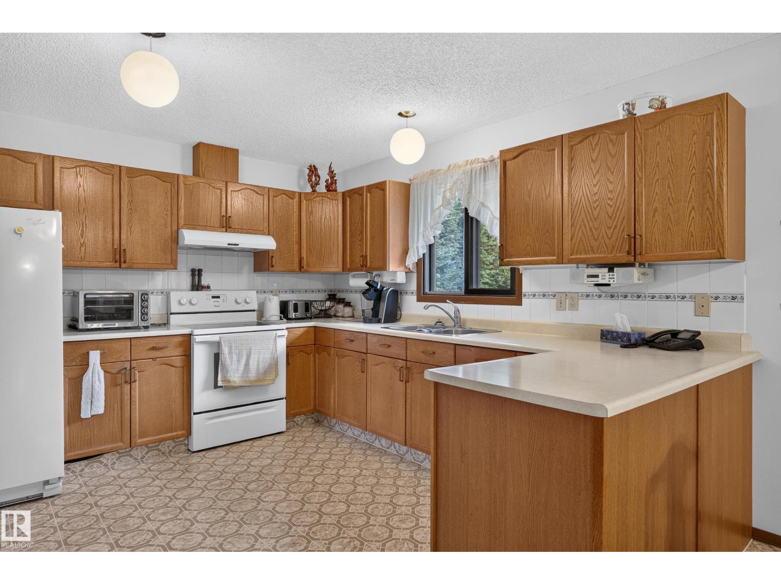5003 46 St Property Photo 26