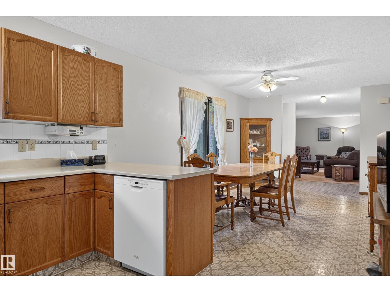 5003 46 St Property Photo 30