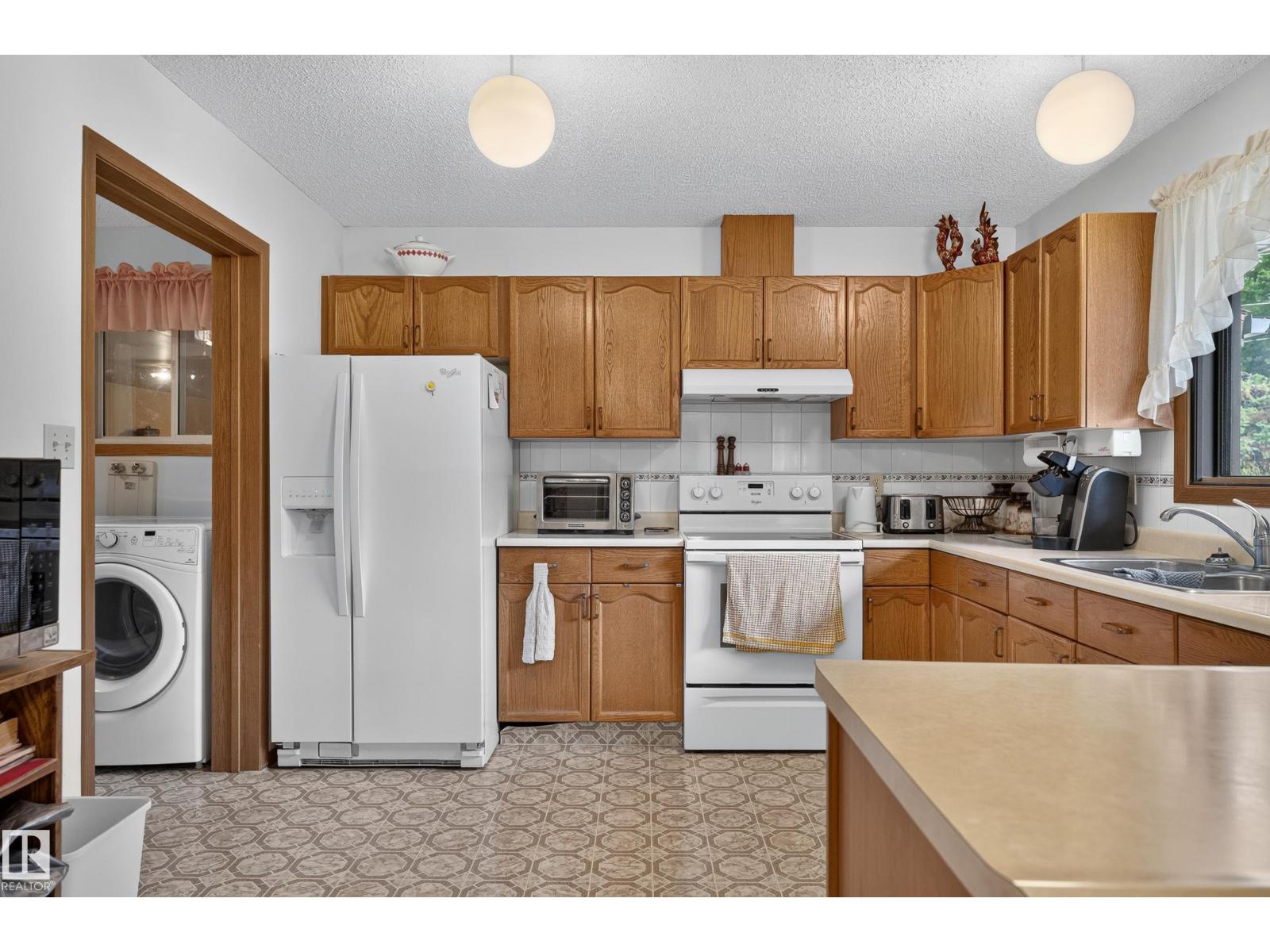 5003 46 St Property Photo 31