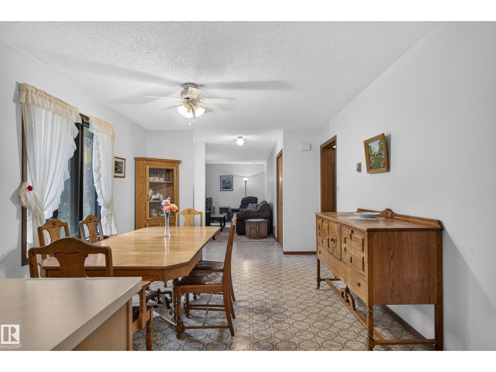 5003 46 St Property Photo 34
