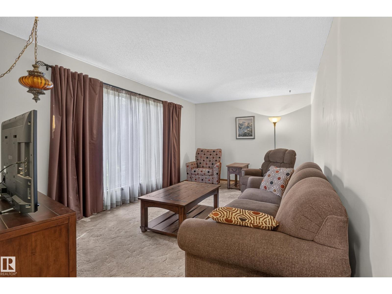 5003 46 St Property Photo 36