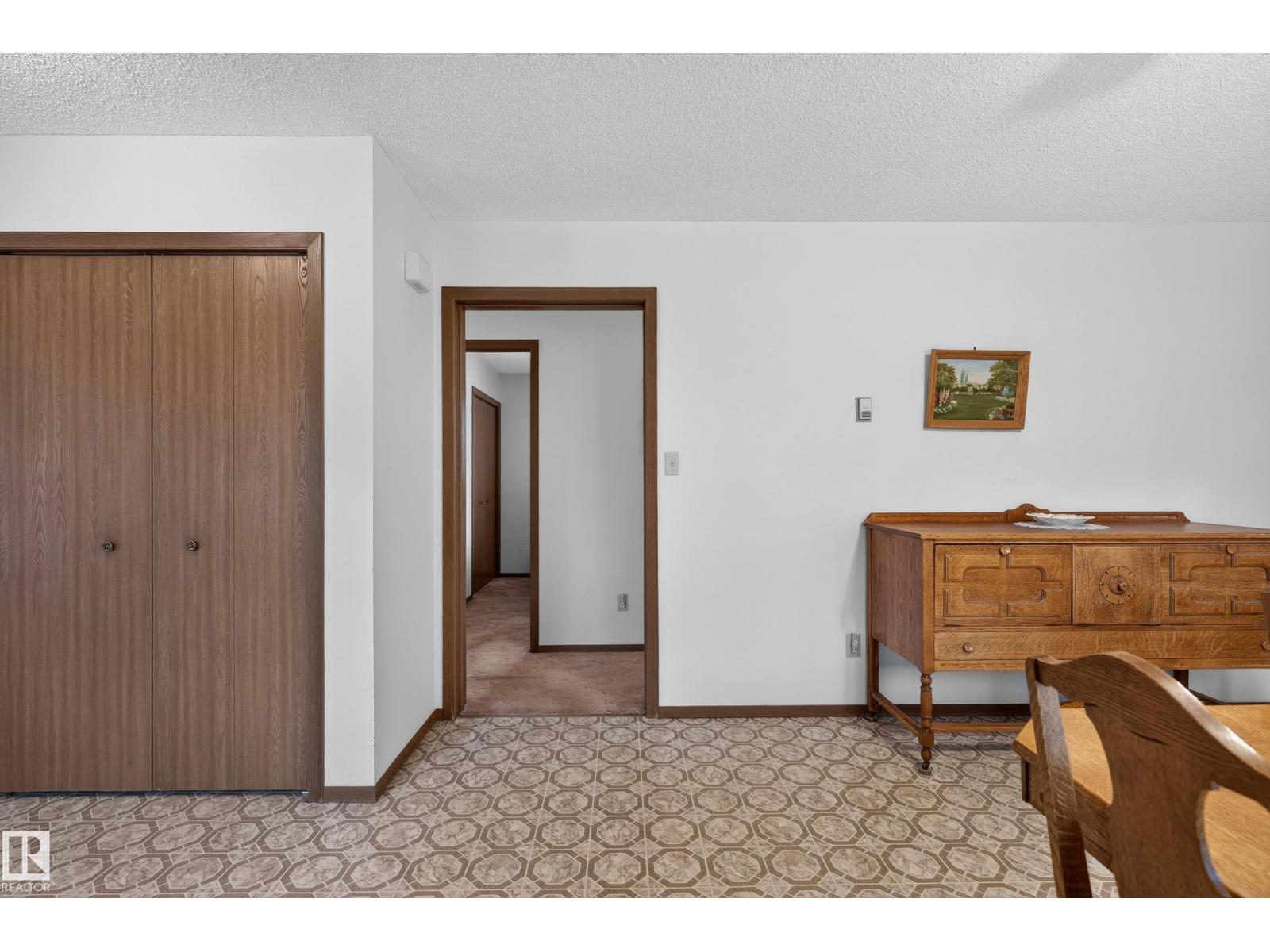 5003 46 St Property Photo 40