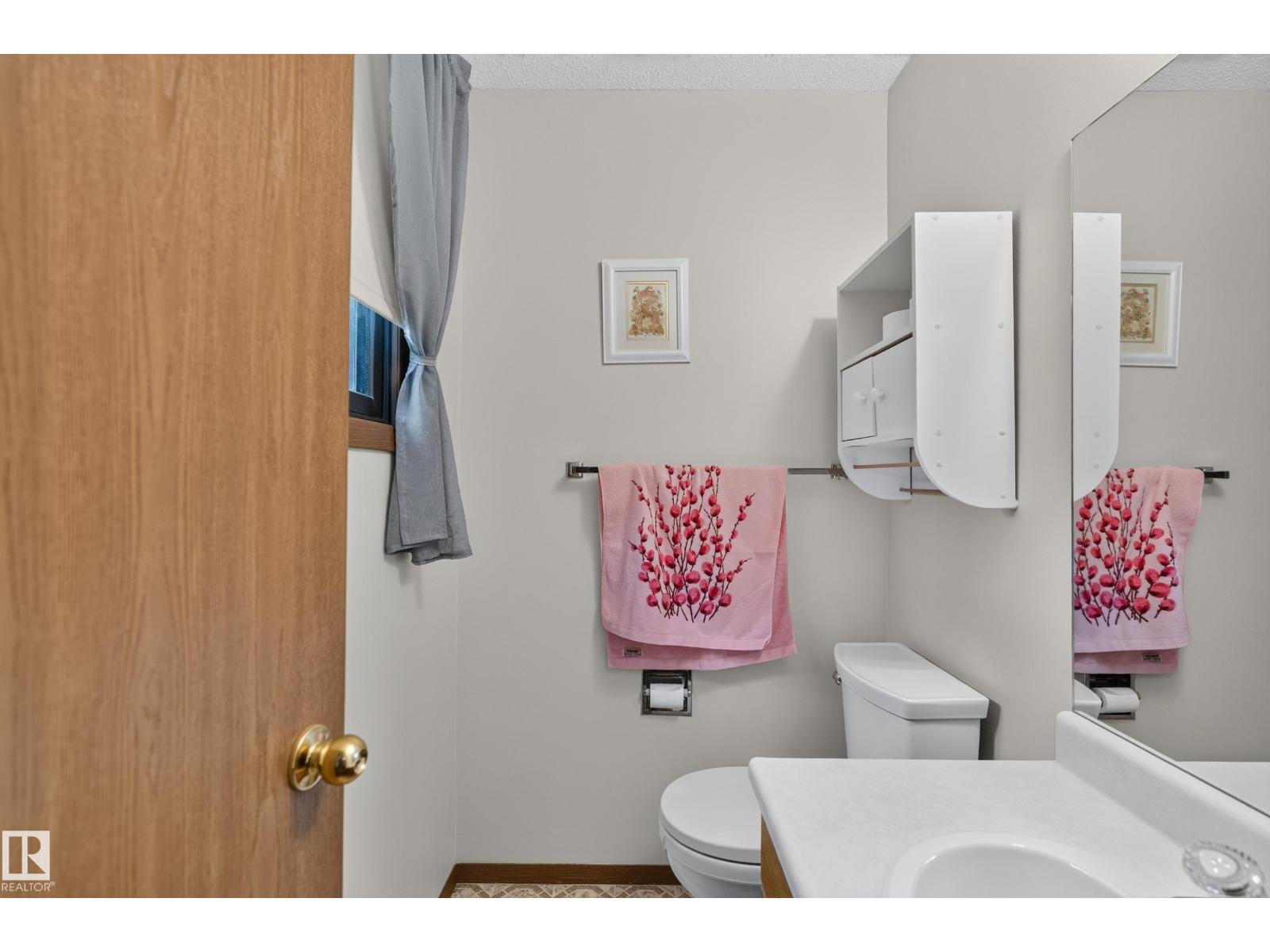 5003 46 St Property Photo 44