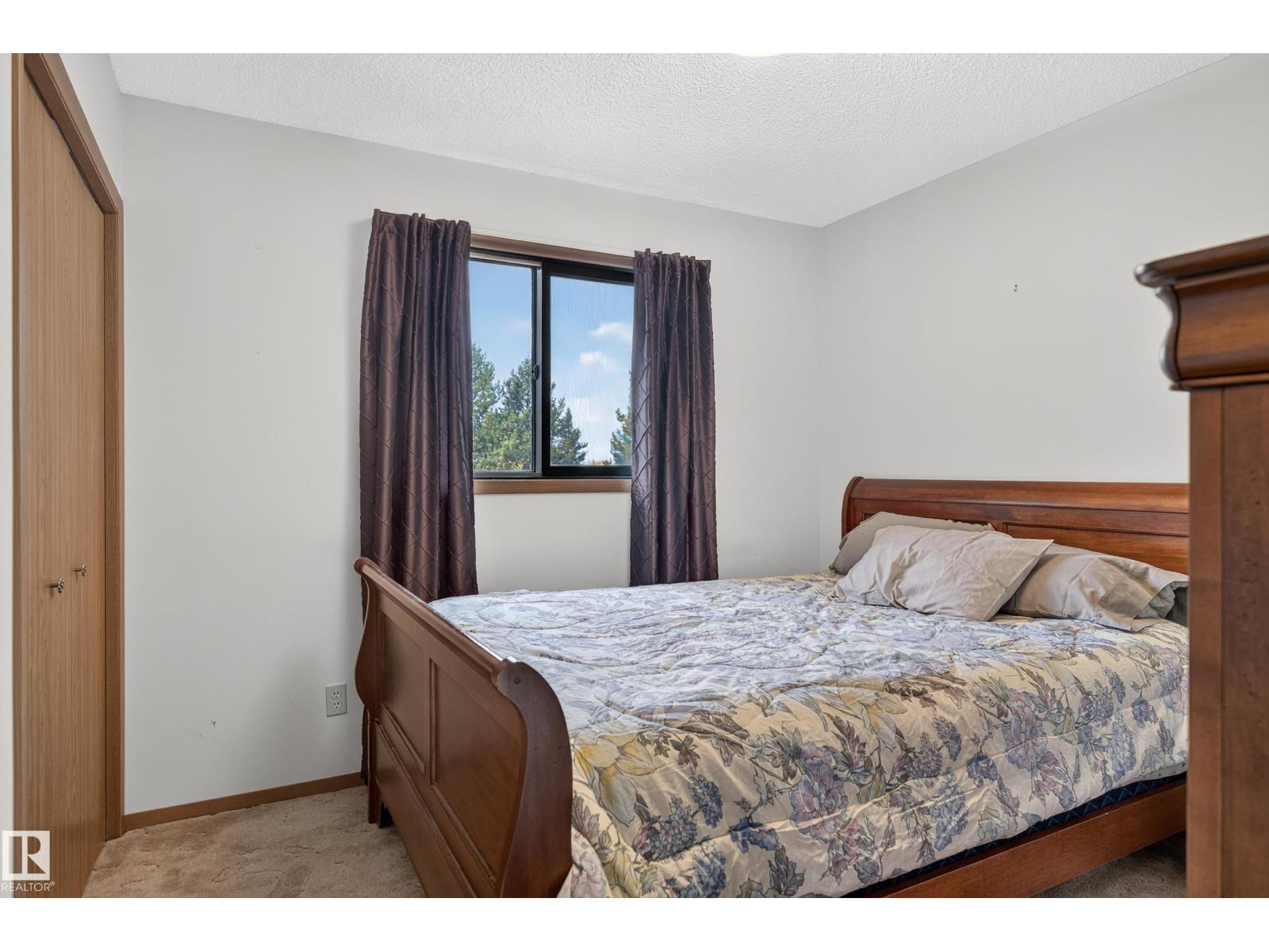 5003 46 St Property Photo 46