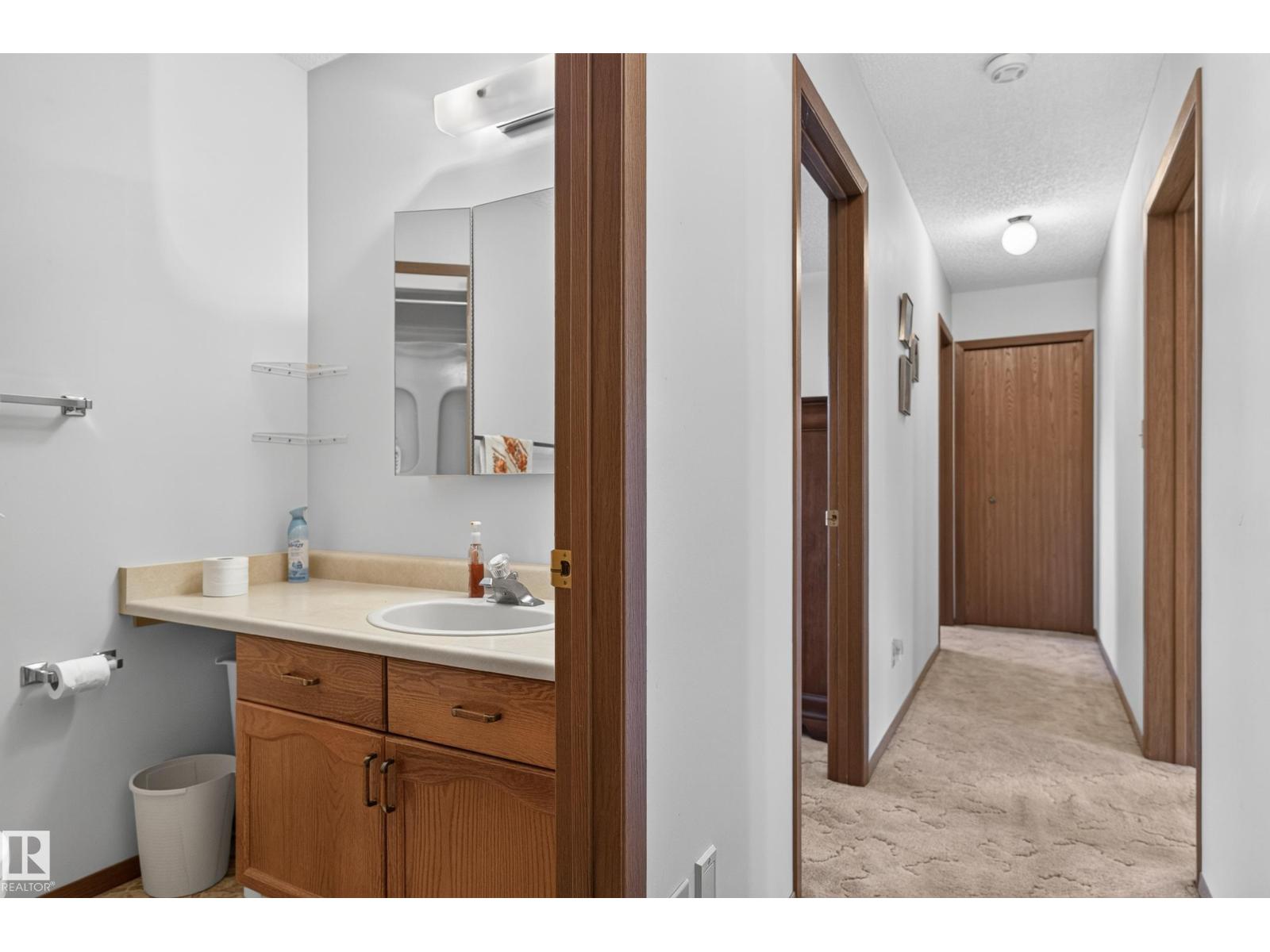 5003 46 St Property Photo 48