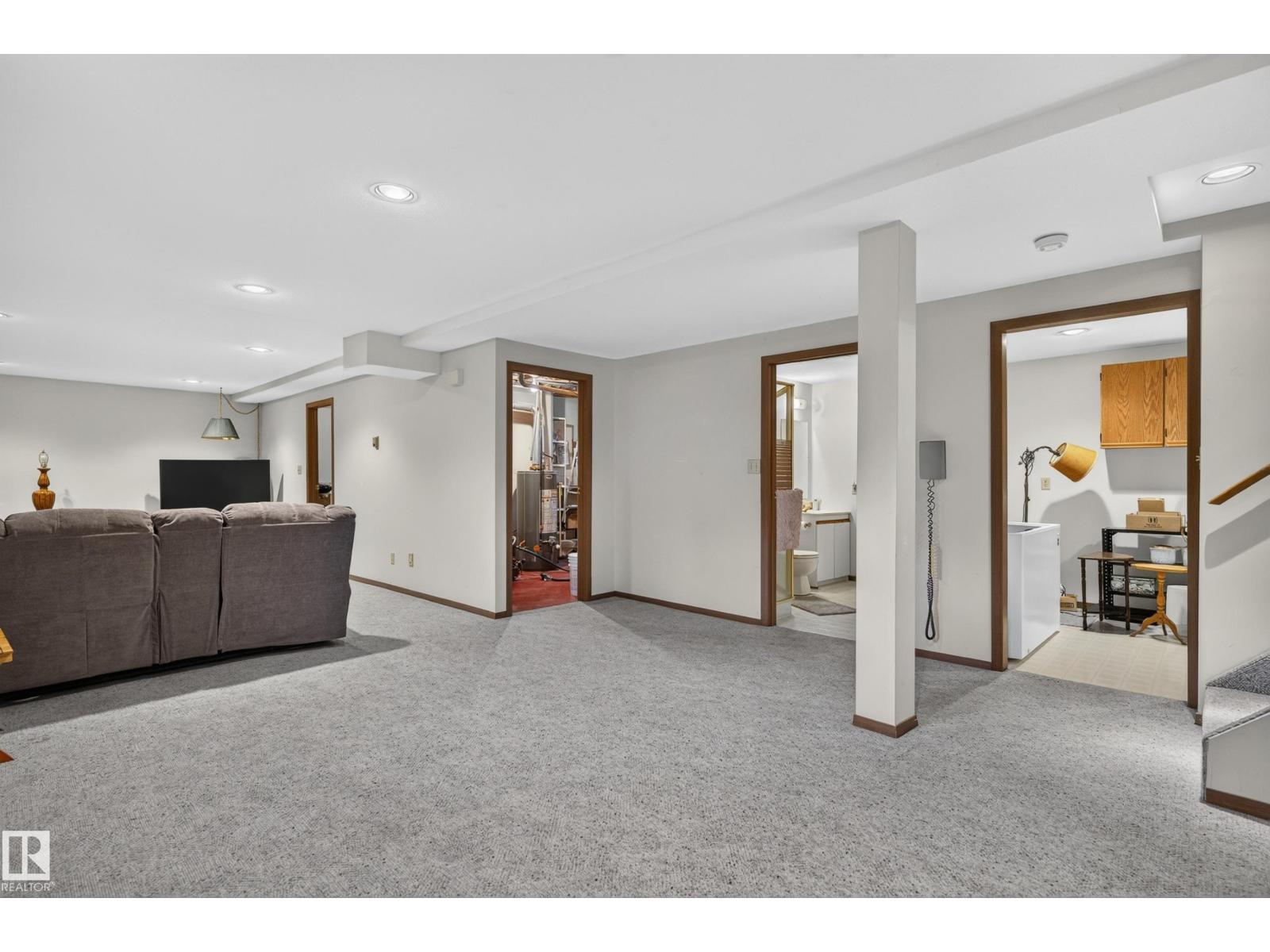 5003 46 St Property Photo 56