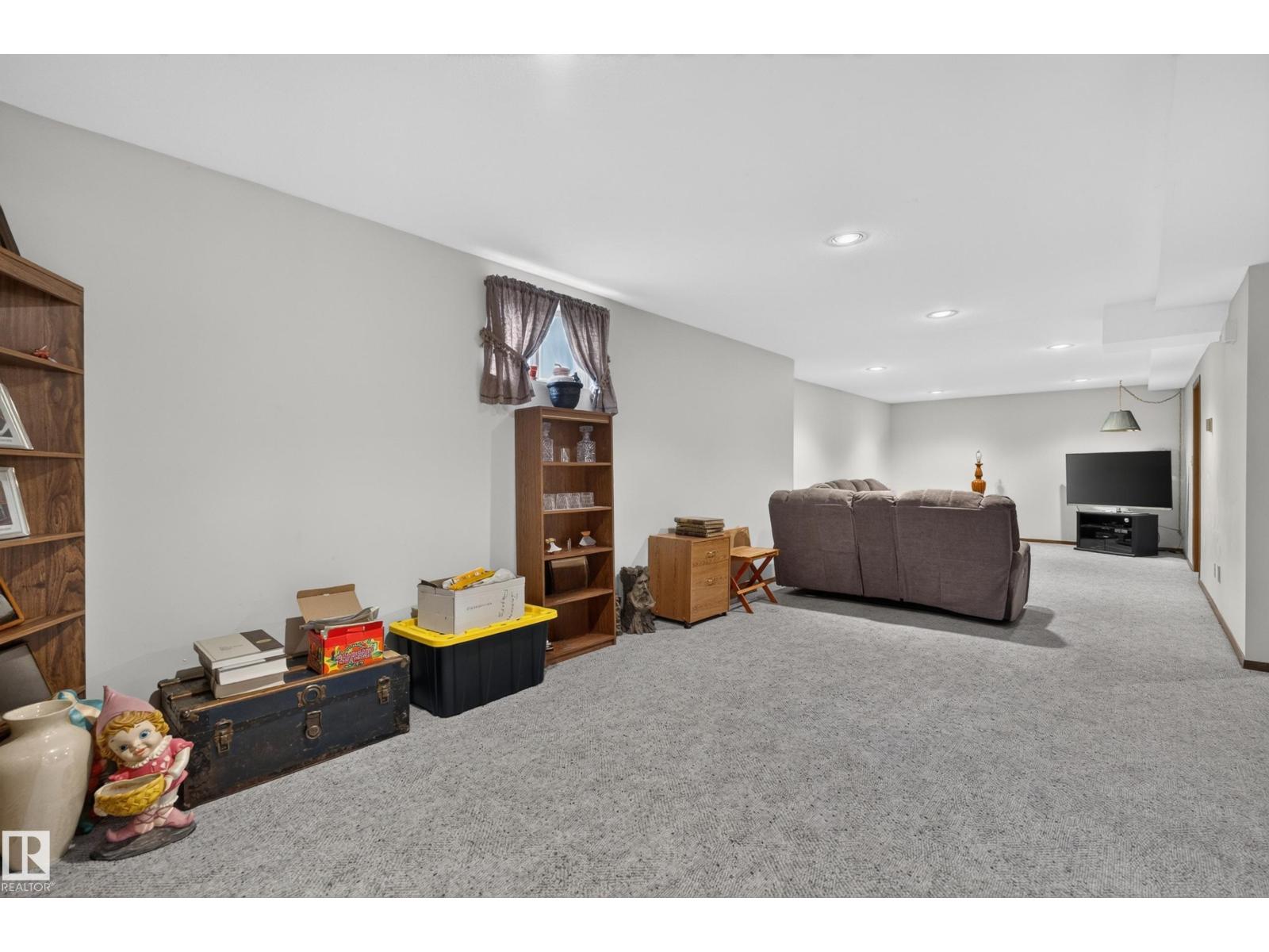 5003 46 St Property Photo 57