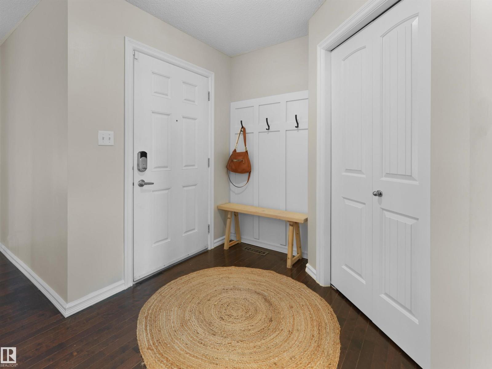 1175 36 Av Nw Property Photo 3