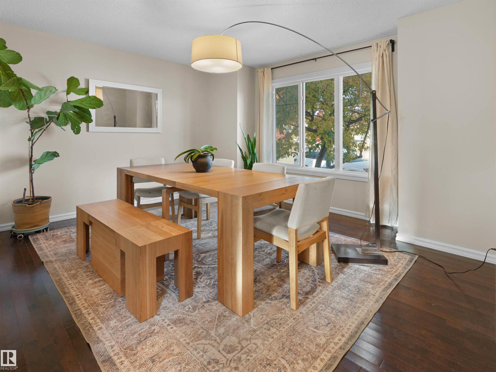 1175 36 Av Nw Property Photo 5