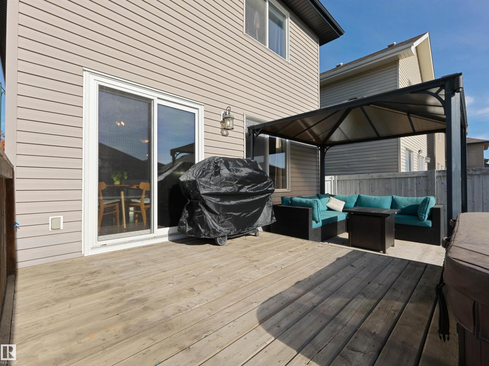 1175 36 Av Nw Property Photo 29