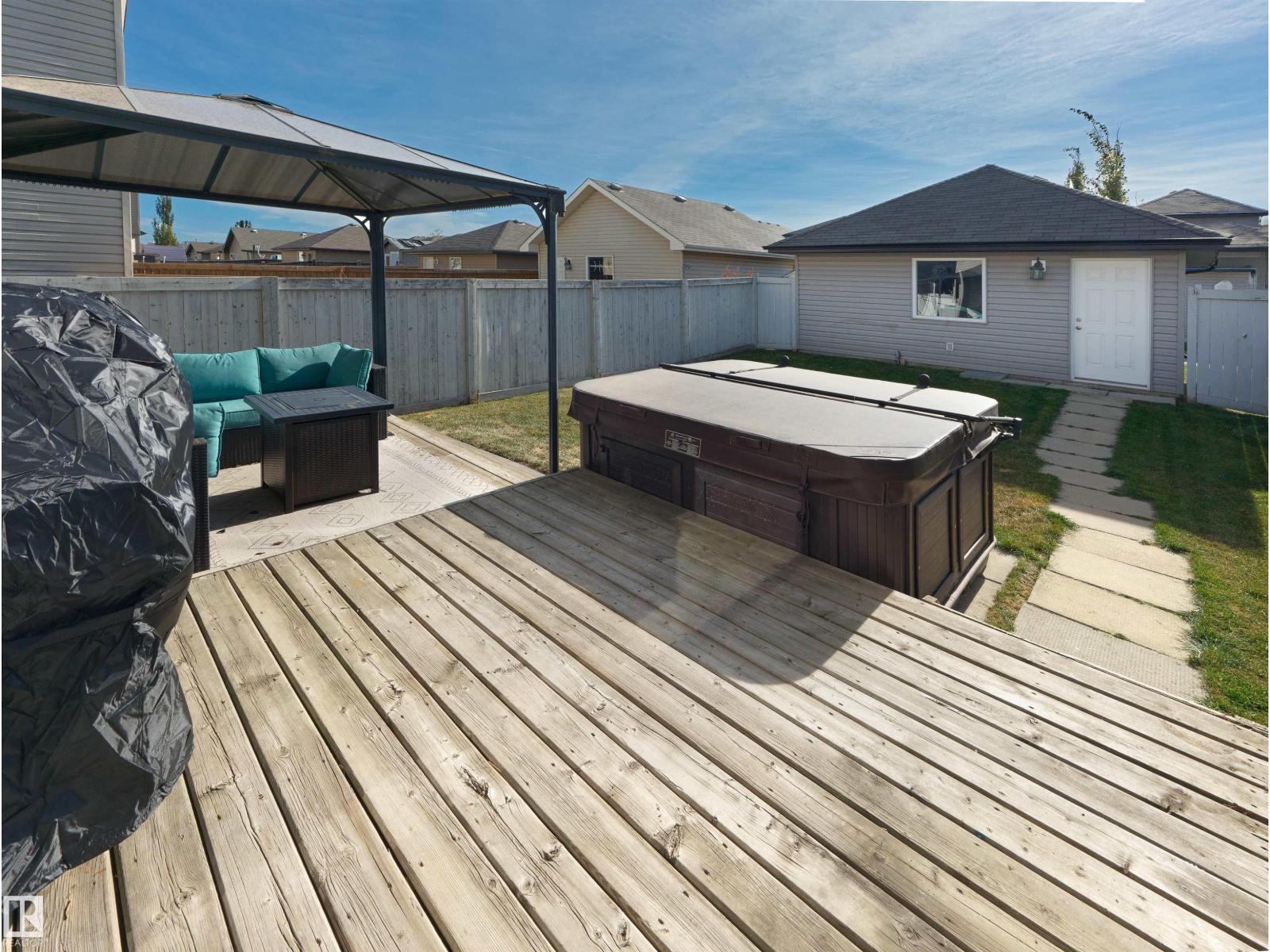1175 36 Av Nw Property Photo 30