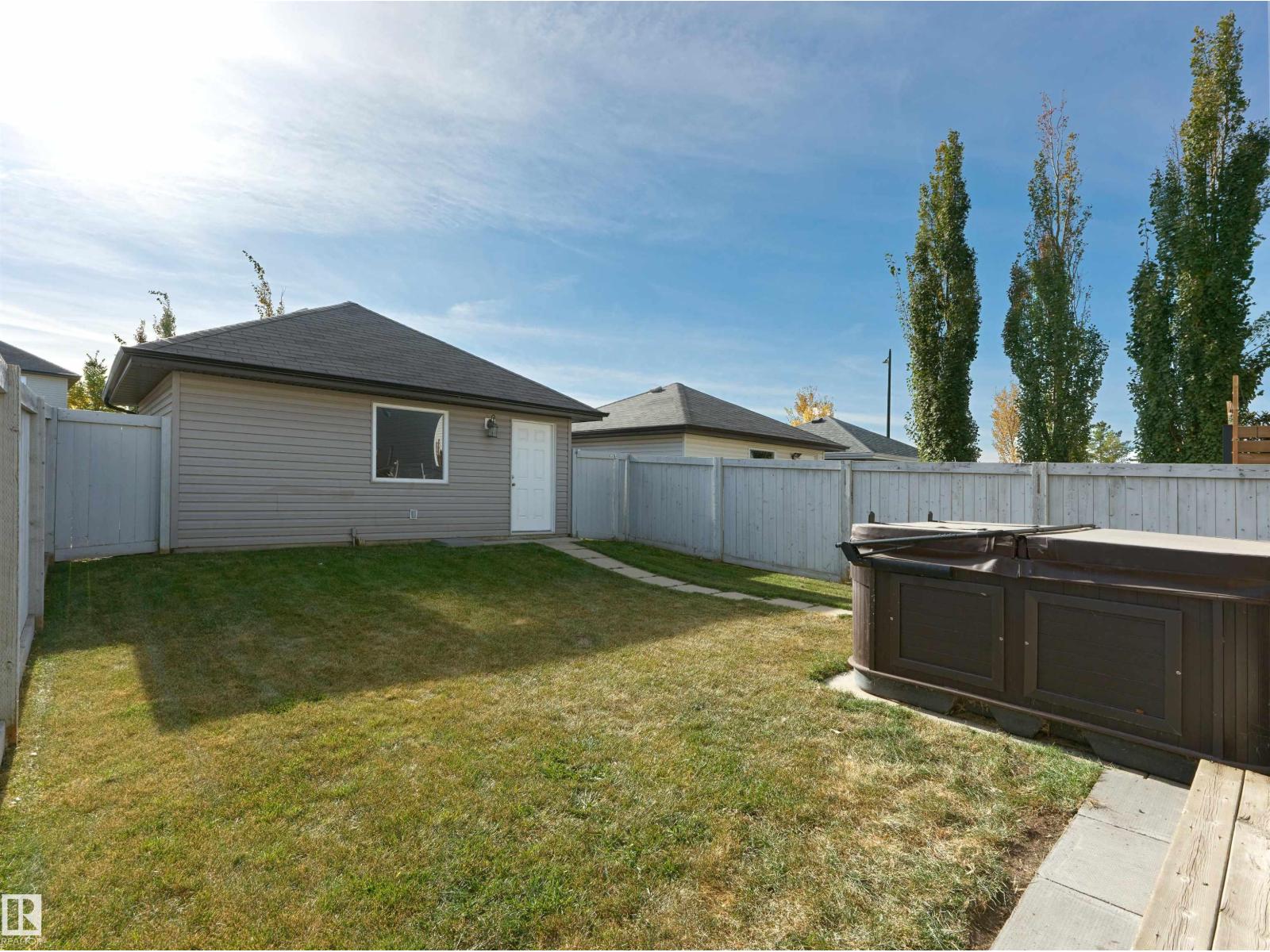 1175 36 Av Nw Property Photo 31